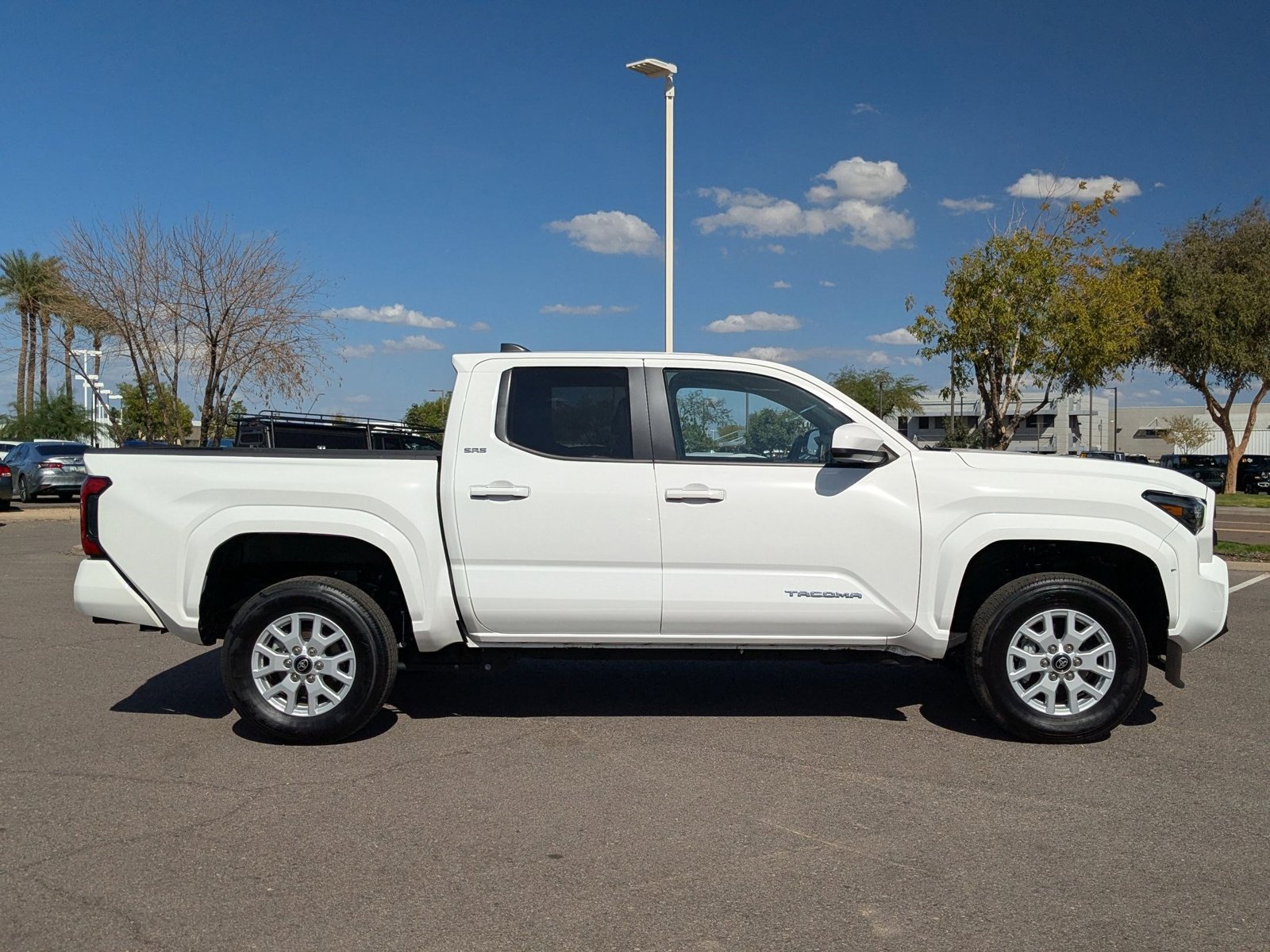 2025 Toyota Tacoma SR5 photo 4