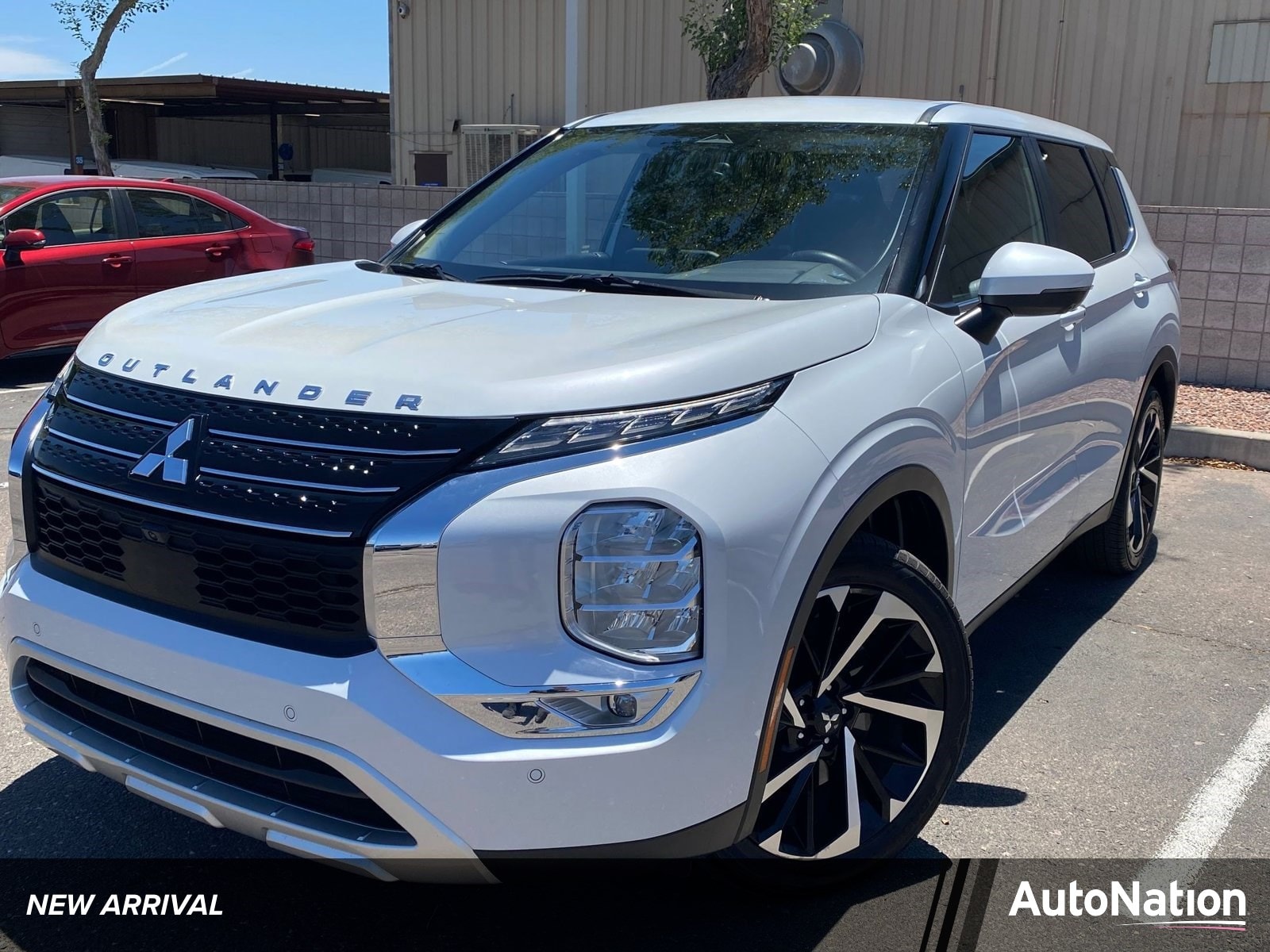 2024 Mitsubishi Outlander SE 2WD's photo