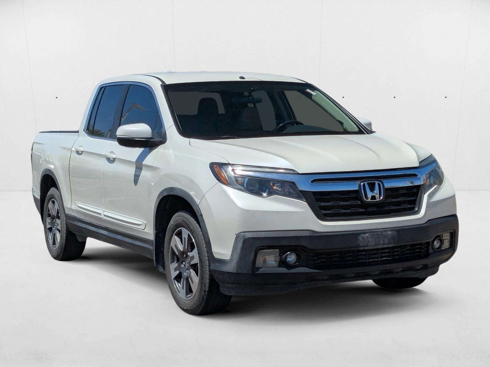 2017 Honda Ridgeline RTL photo 3