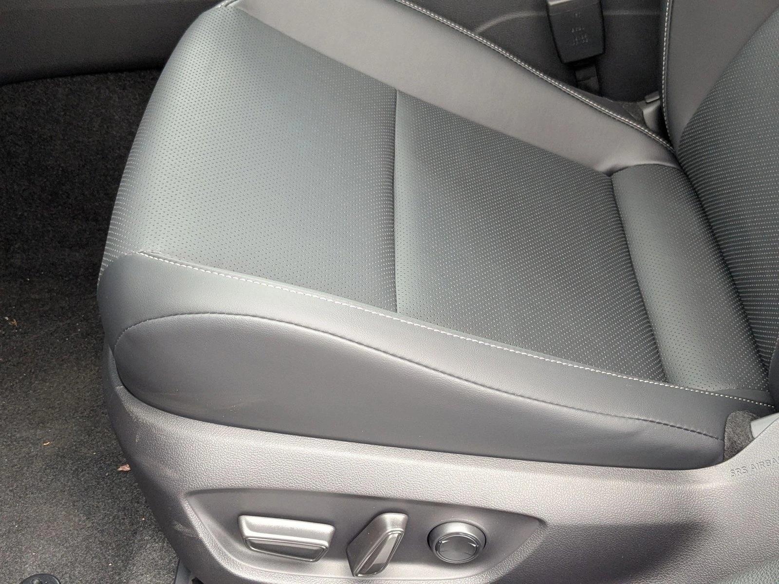 2026 Toyota Prius XLE photo 4