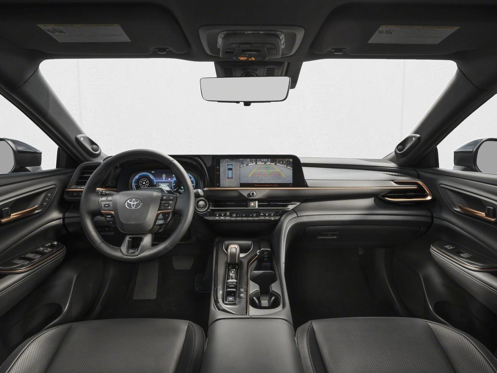 2025 Toyota Crown Signia Limited photo 3