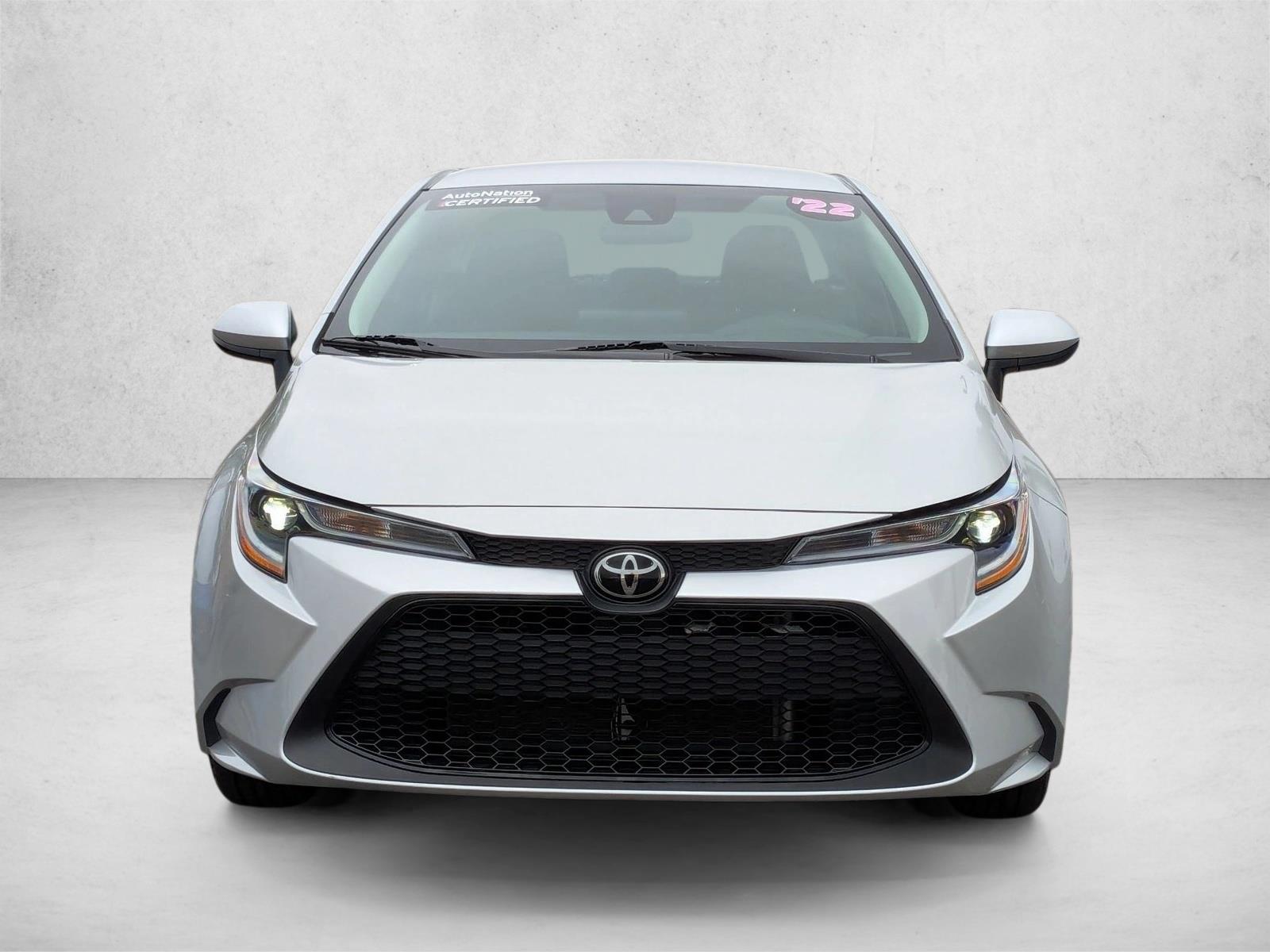 2022 Toyota Corolla LE photo 2