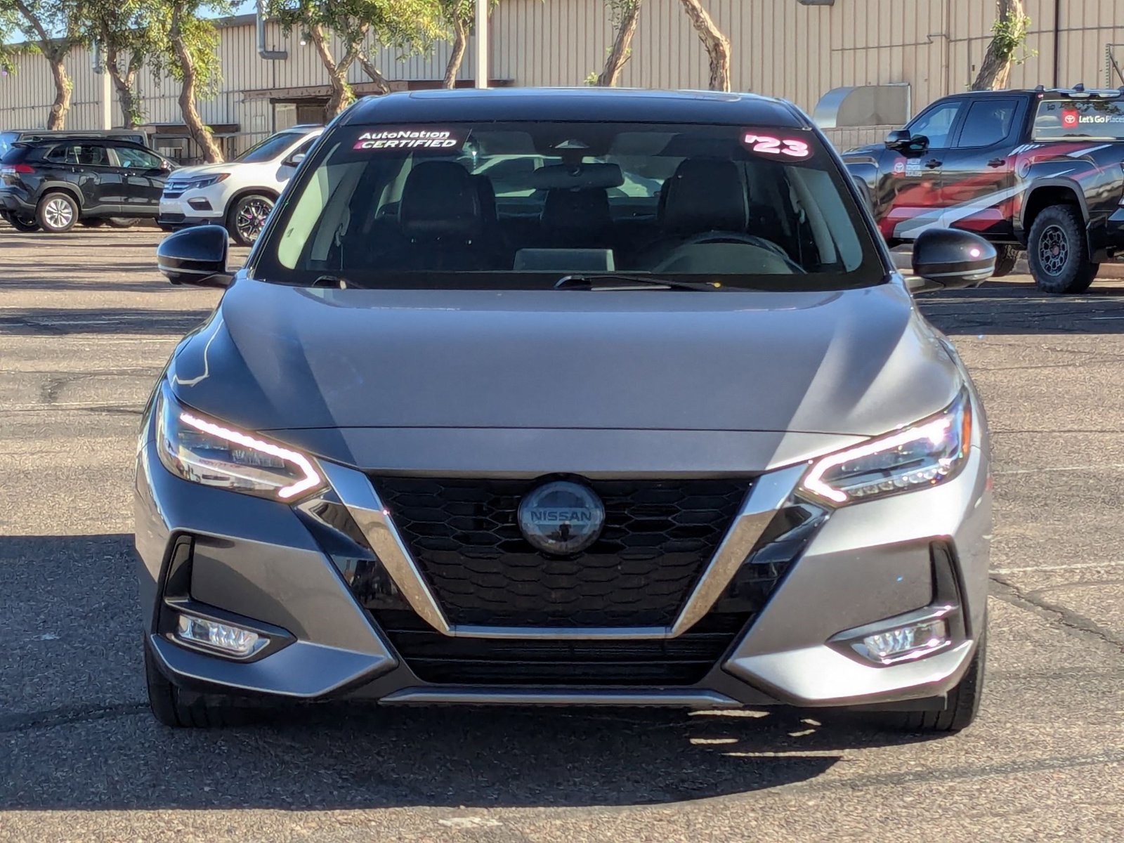 2023 Nissan Sentra SR photo 2