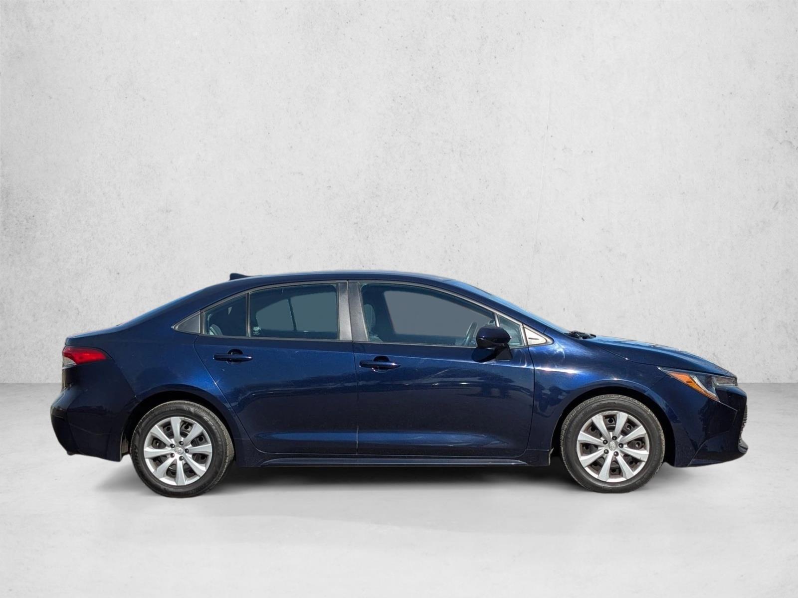 2023 Toyota Corolla LE photo 4