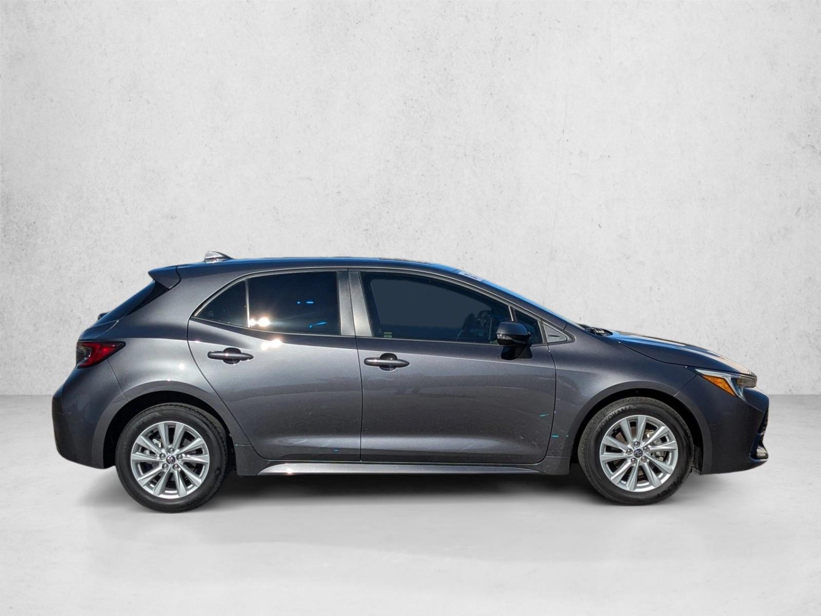 2023 Toyota Corolla SE photo 4