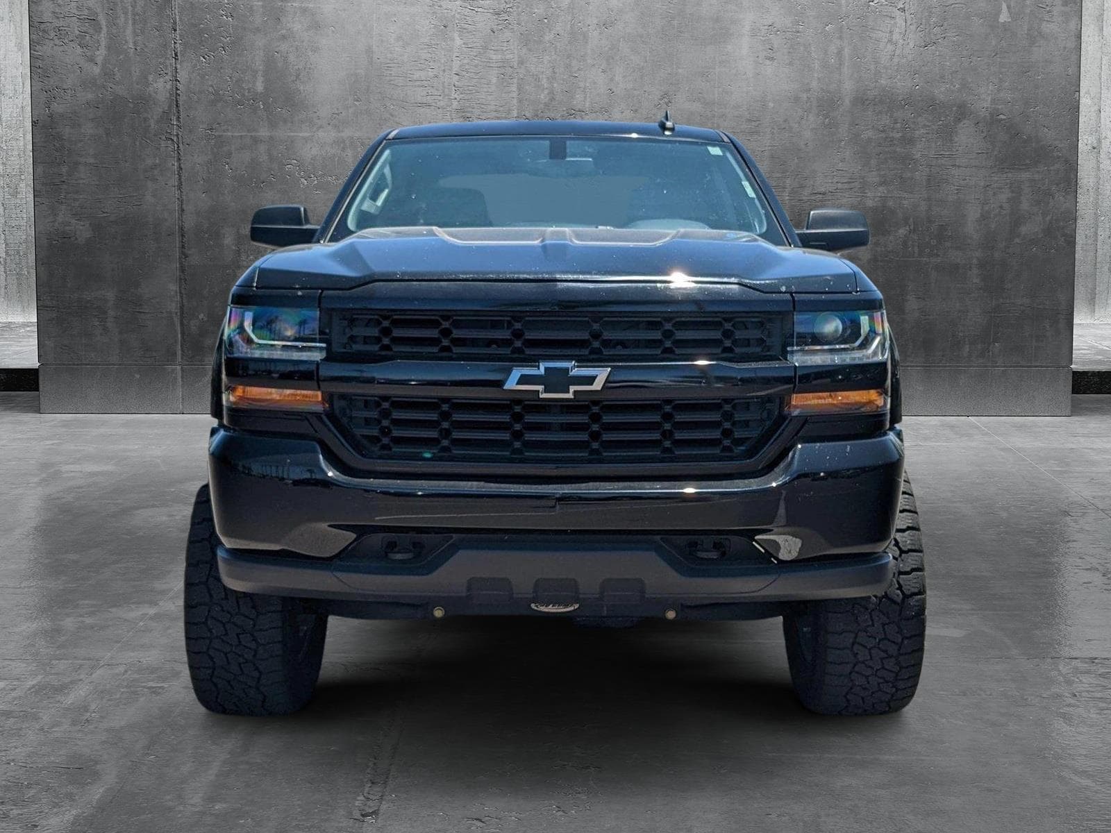 Used 2018 Chevrolet Silverado 1500 Custom with VIN 3GCUKPEC1JG146766 for sale in Tempe, AZ
