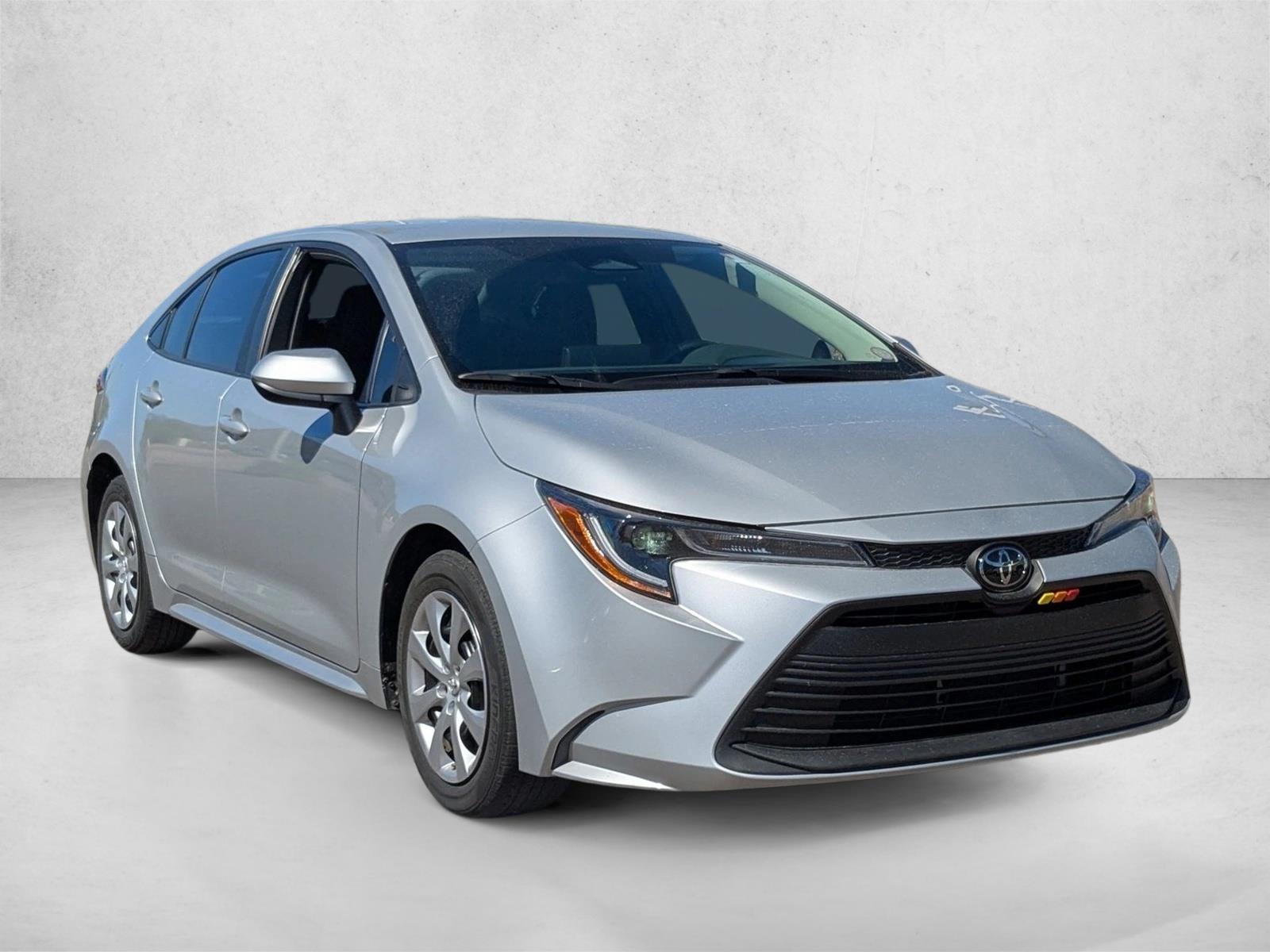 2024 Toyota Corolla LE photo 3