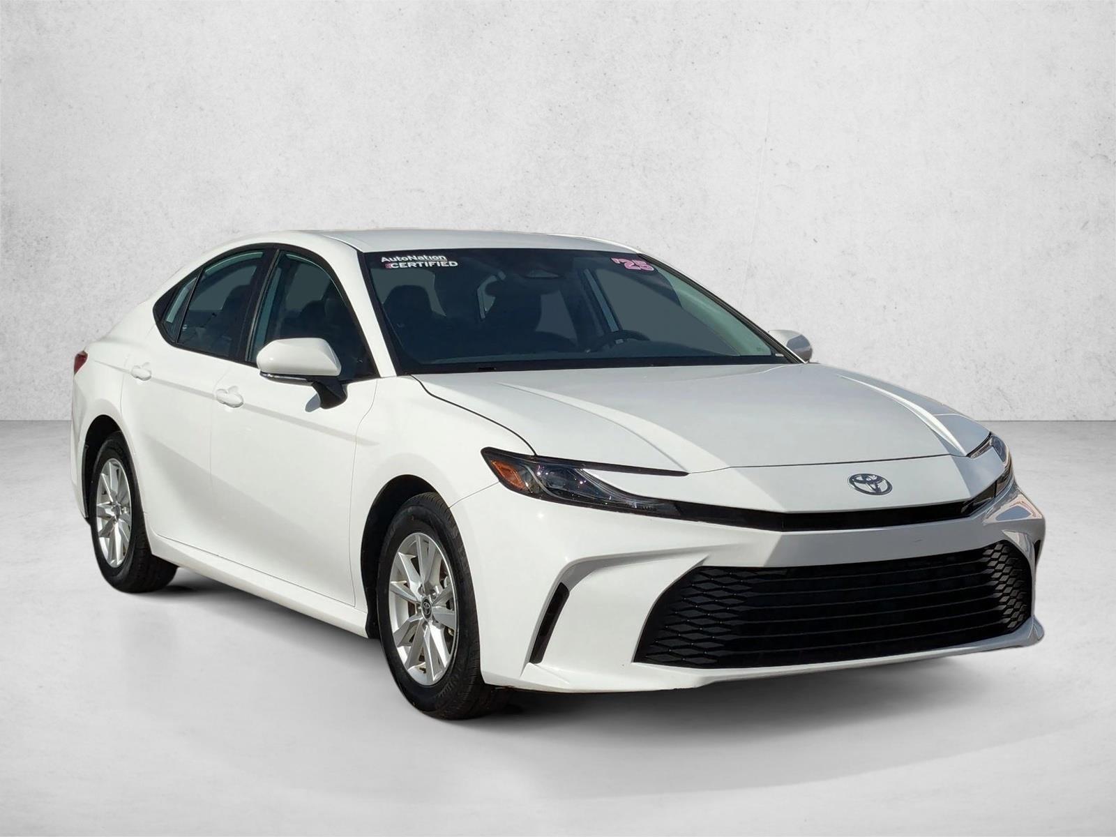 2025 Toyota Camry LE photo 3