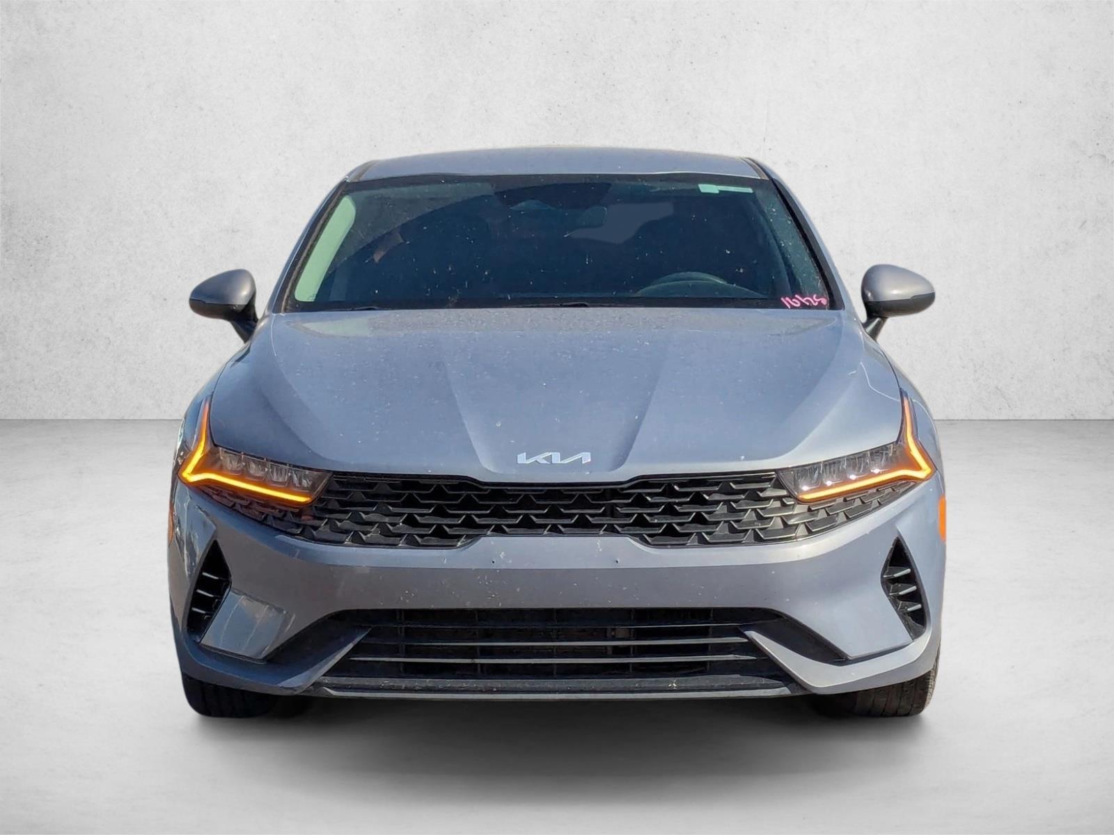 2022 Kia K5 LXS photo 2