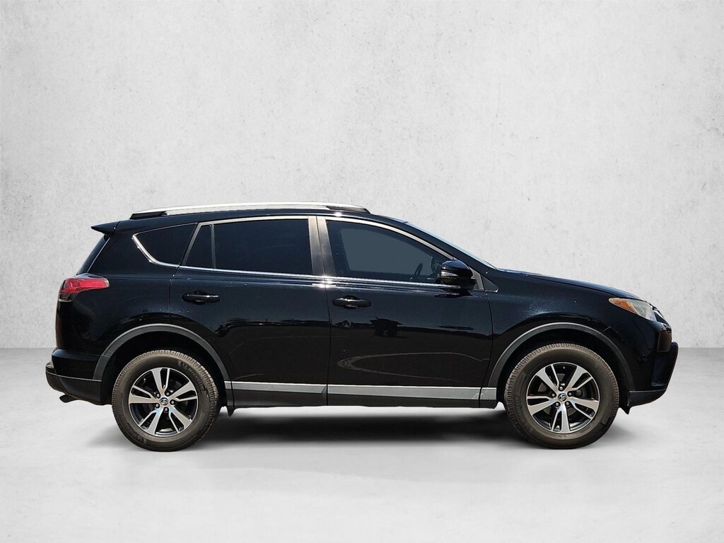 Used 2016 Toyota RAV4 XLE SUV