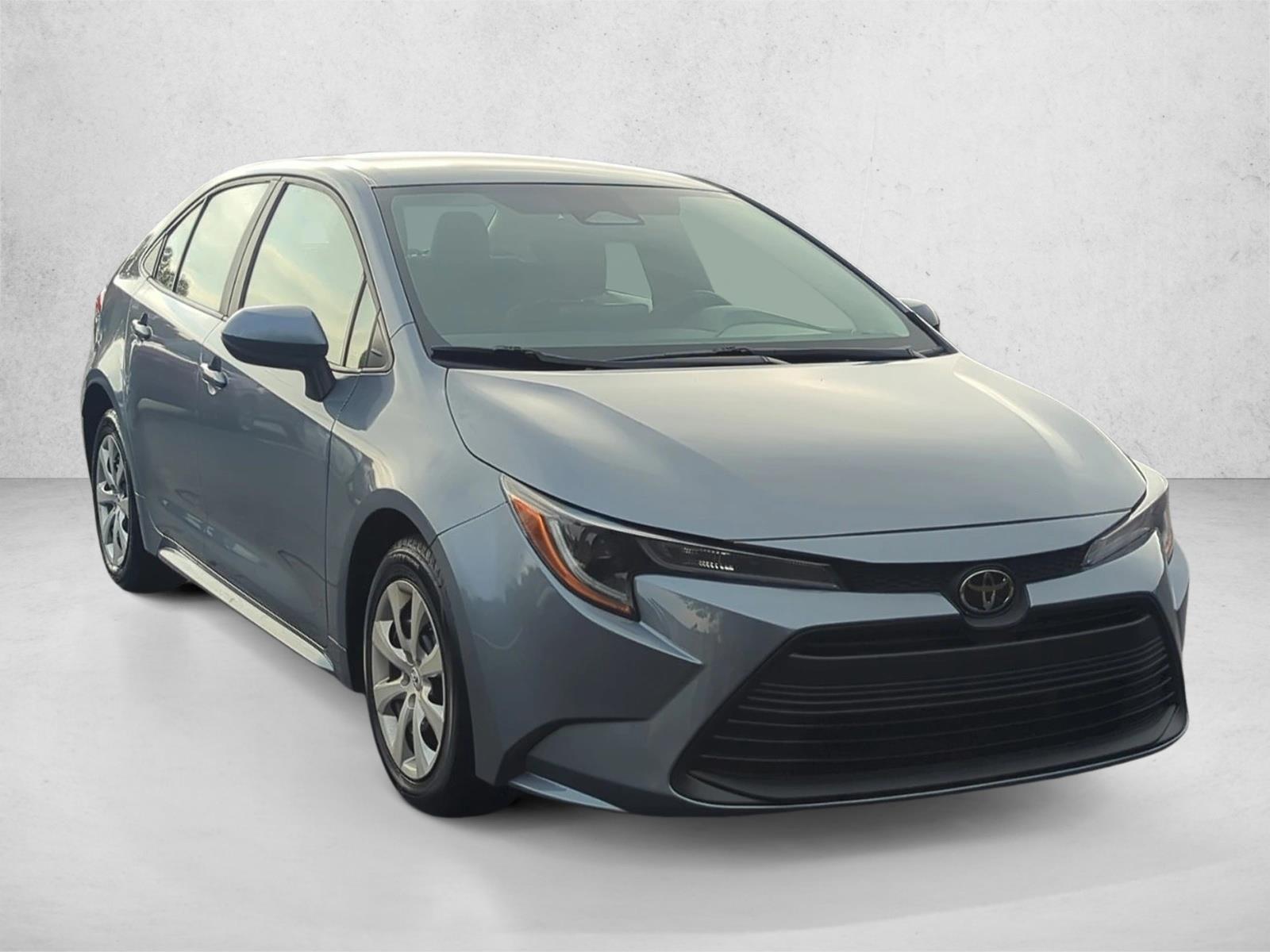 2024 Toyota Corolla LE photo 3