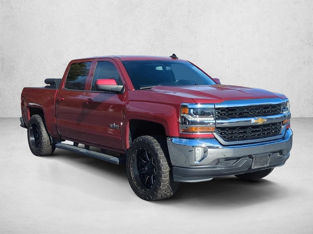 Used 2018 Chevrolet Silverado 1500 LT w/1LT Truck Crew Cab