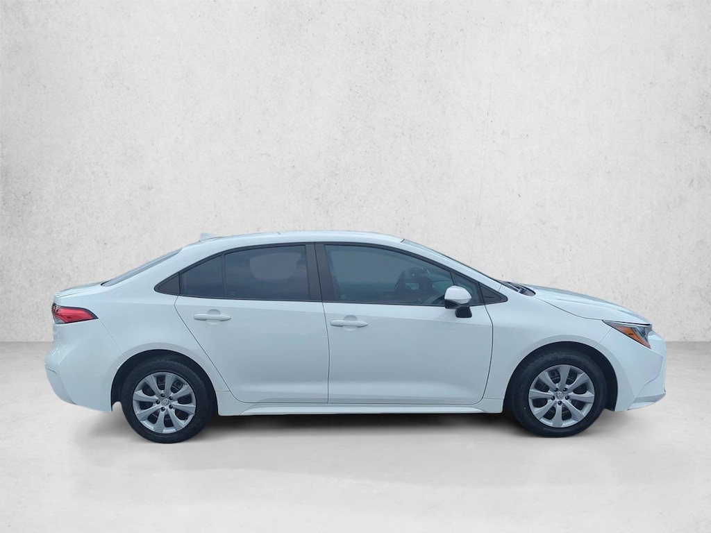 Used 2022 Toyota Corolla LE Sedan