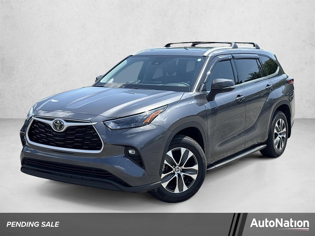 Used 2022 Toyota Highlander XLE SUV
