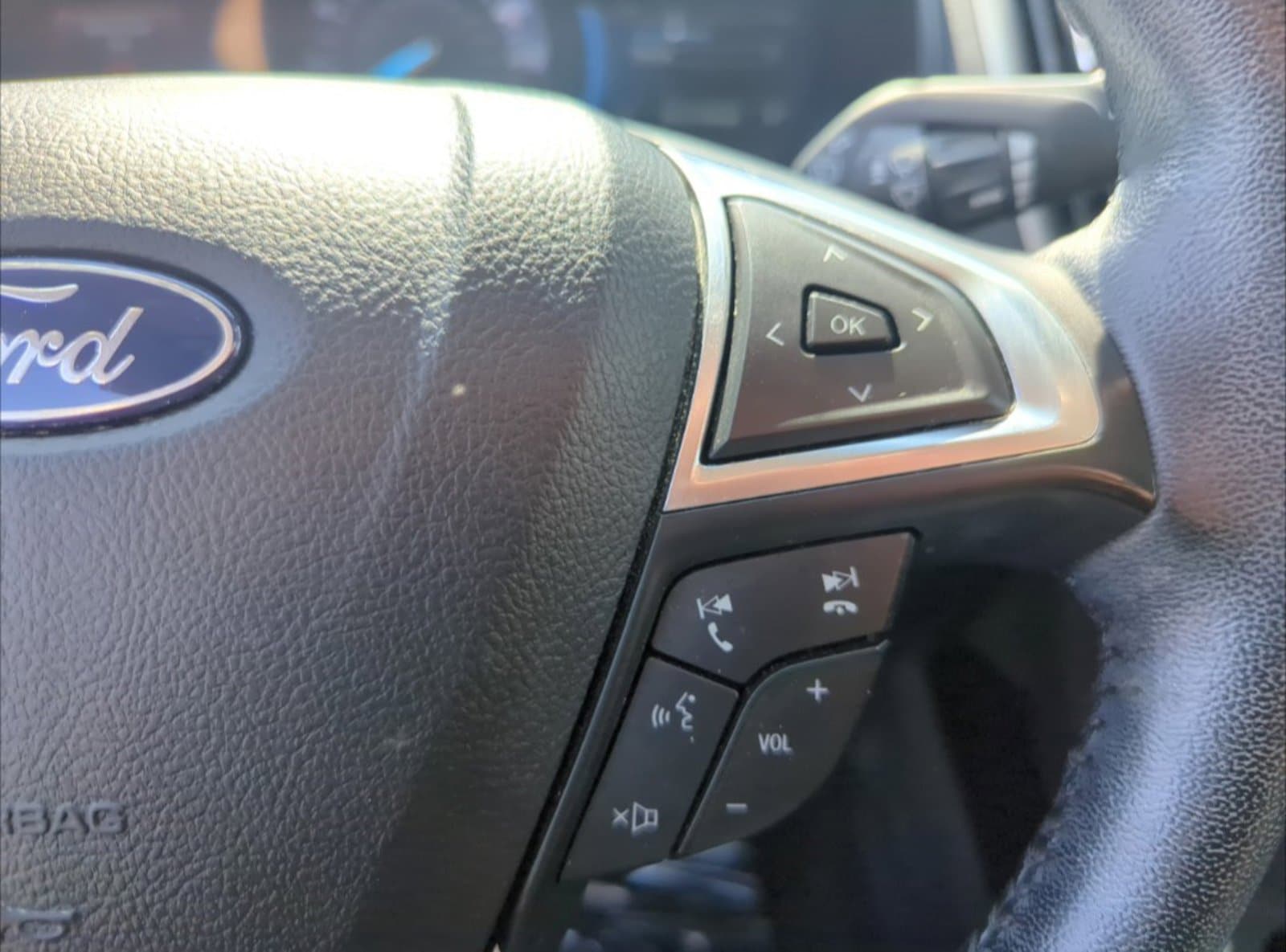 2022 Ford Edge SEL - Photo 13
