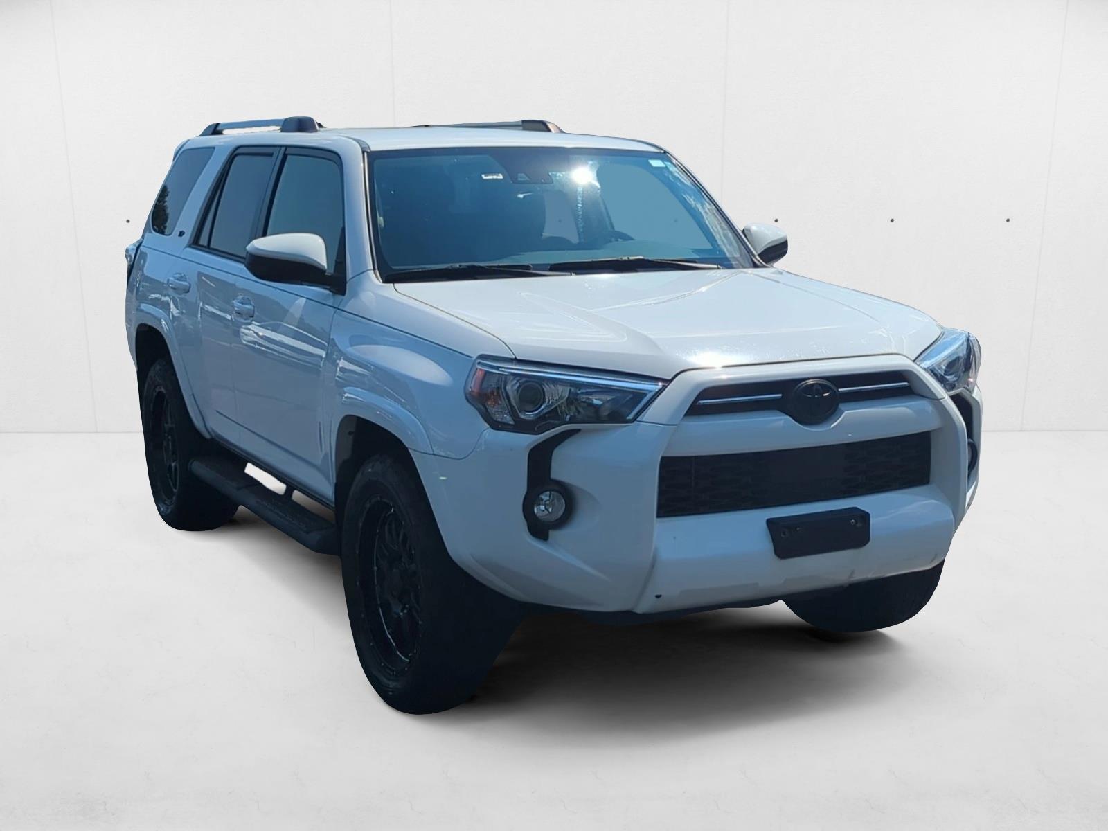 2020 Toyota 4Runner SR5 photo 3