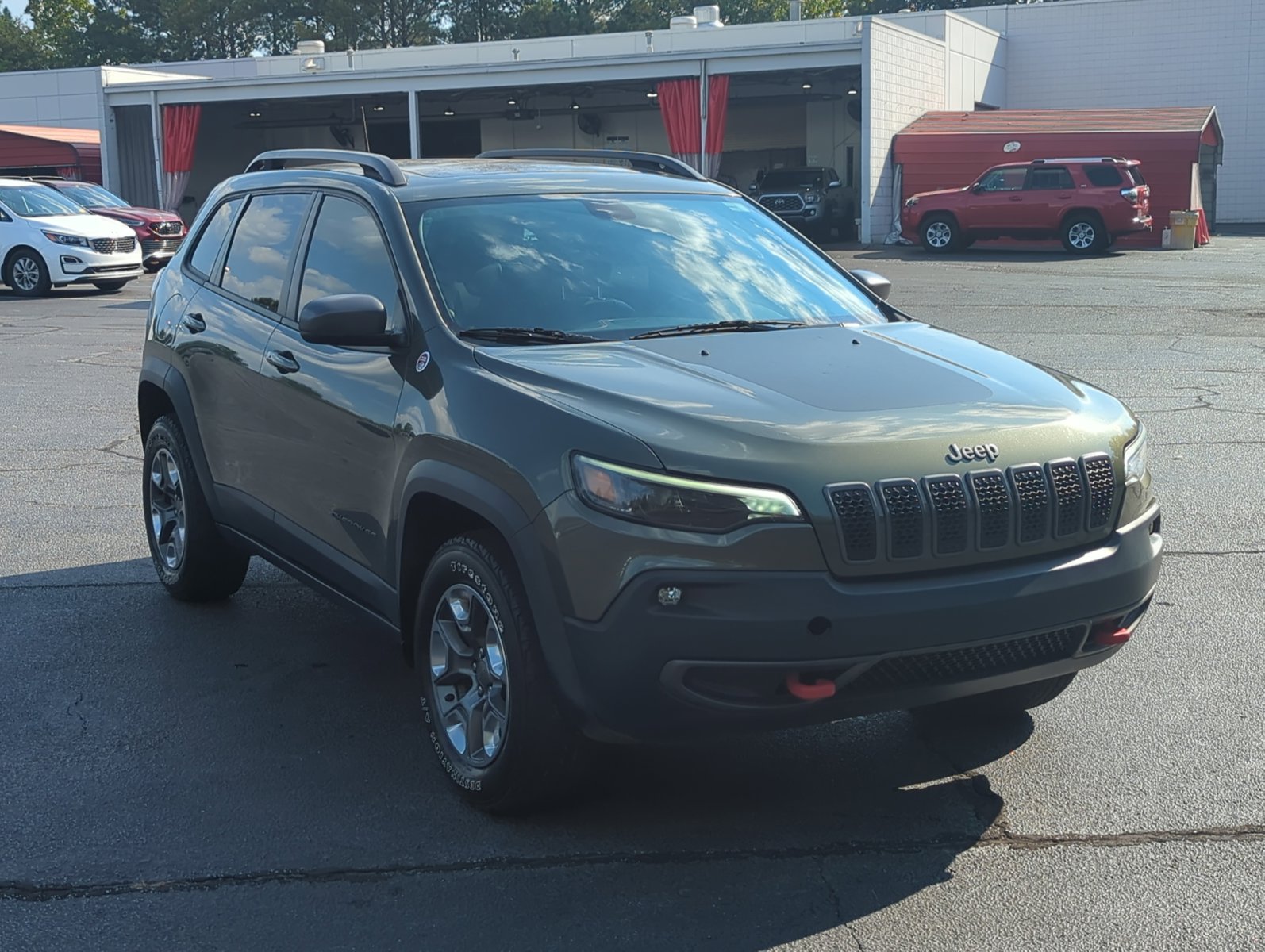 2019 Jeep Cherokee Trailhawk photo 3