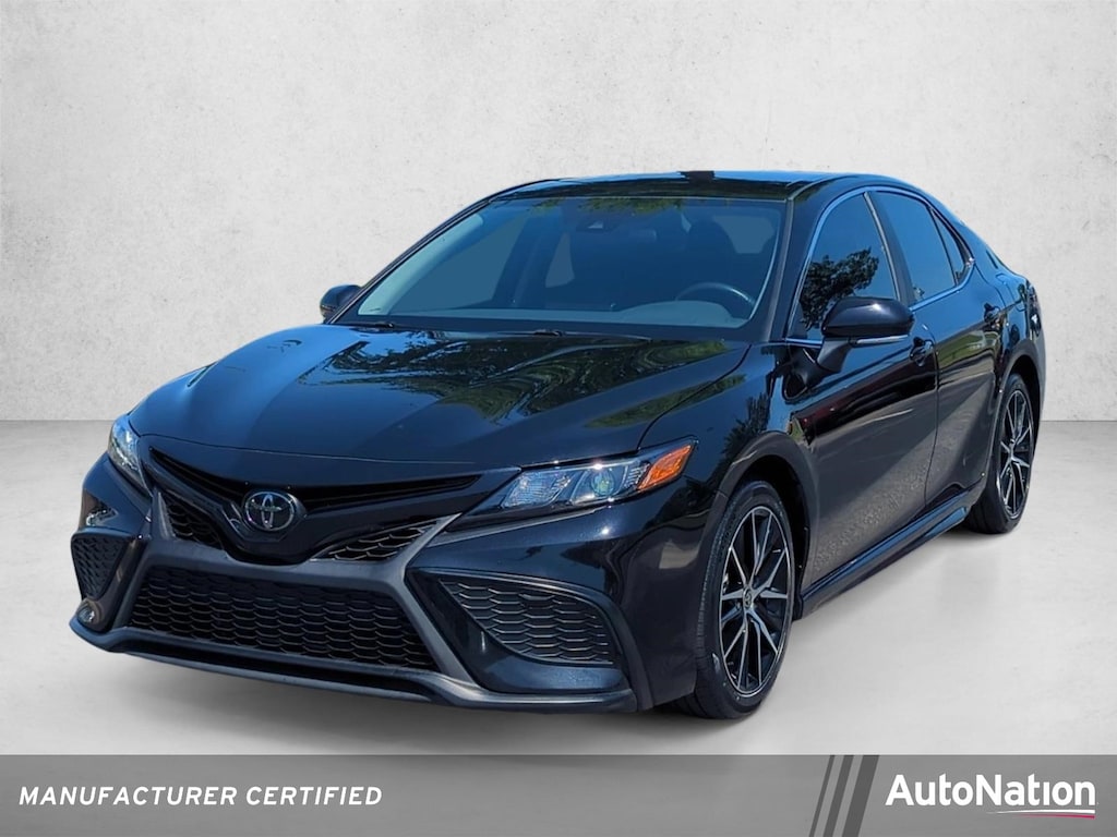 Used 2023 Toyota Camry SE Sedan