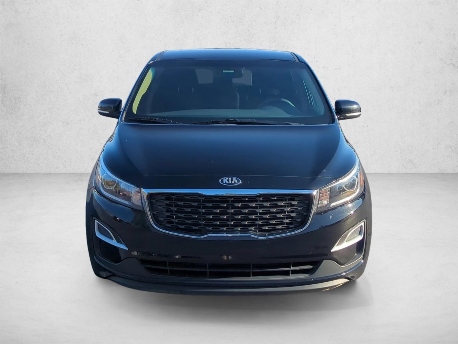2020 Kia Sedona LX photo 2