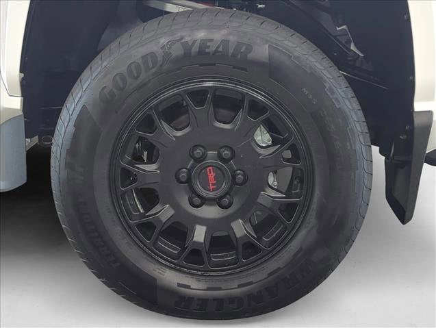2025 Toyota Tacoma SR5 - Photo 7