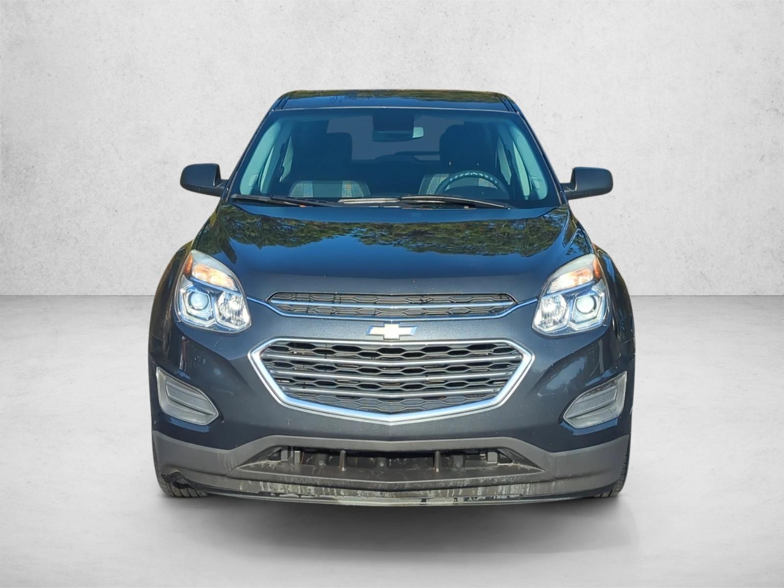 2017 Chevrolet Equinox LS photo 2