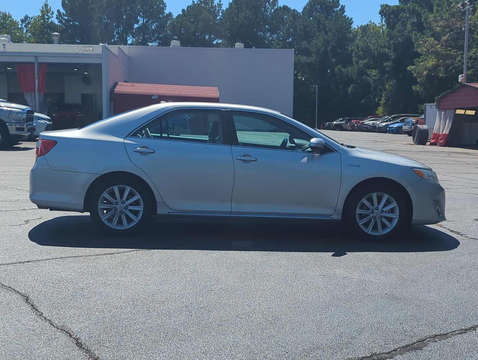 2014 Toyota Camry Hybrid XLE photo 4