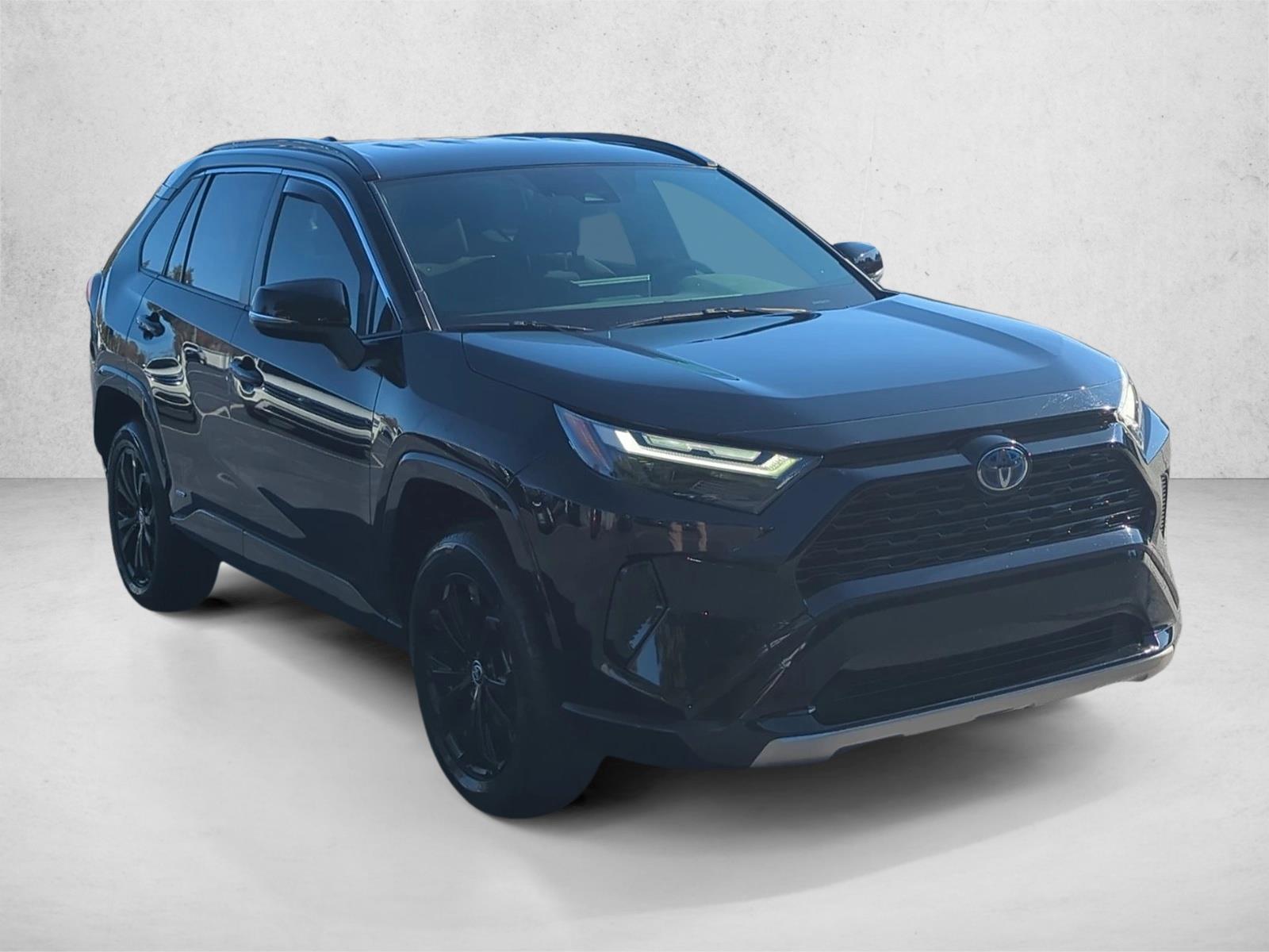2023 Toyota RAV4 Hybrid SE photo 3