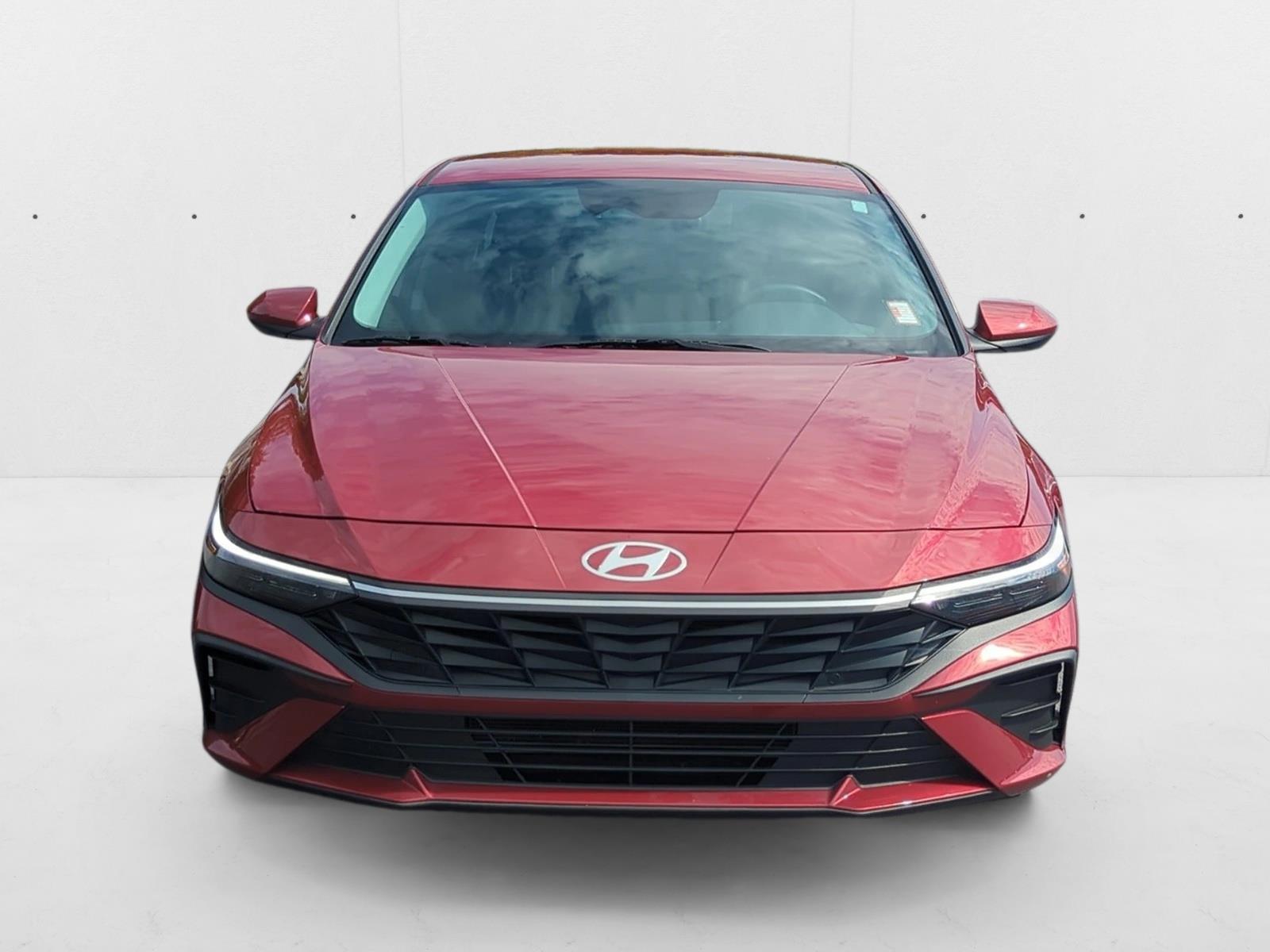 2024 Hyundai Elantra SEL photo 2