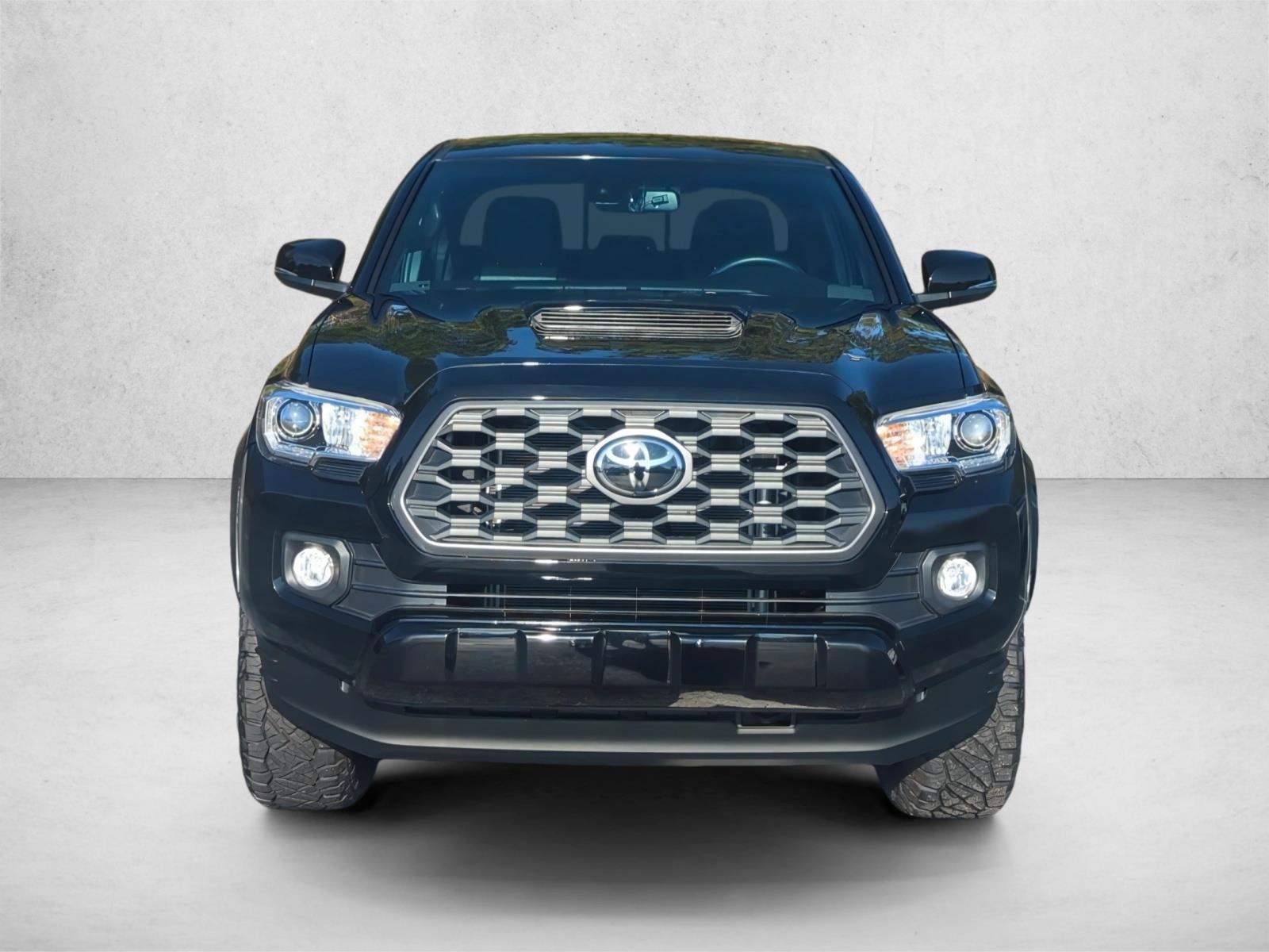 2023 Toyota Tacoma TRD Sport V6 photo 2