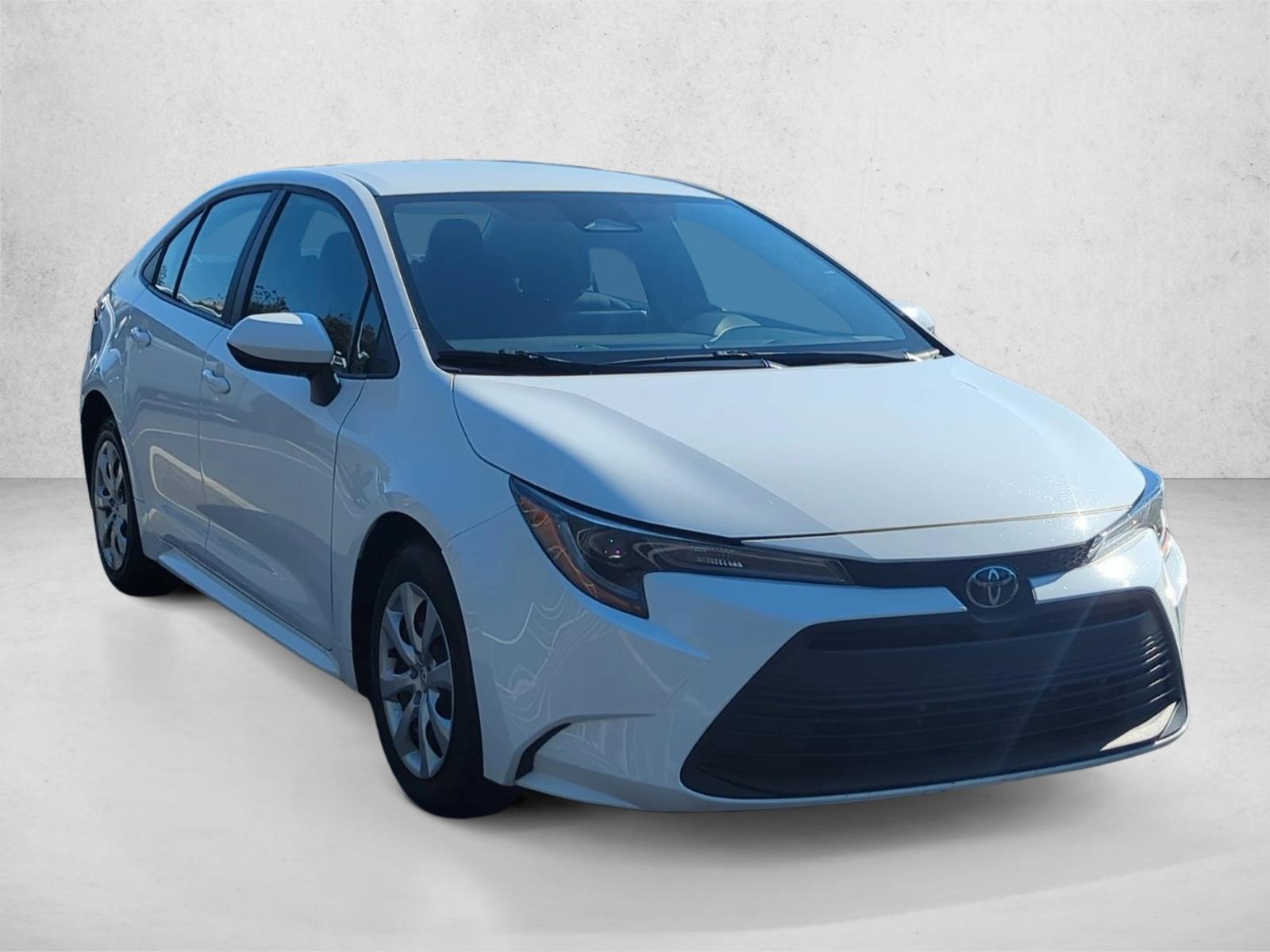 2024 Toyota Corolla LE photo 3