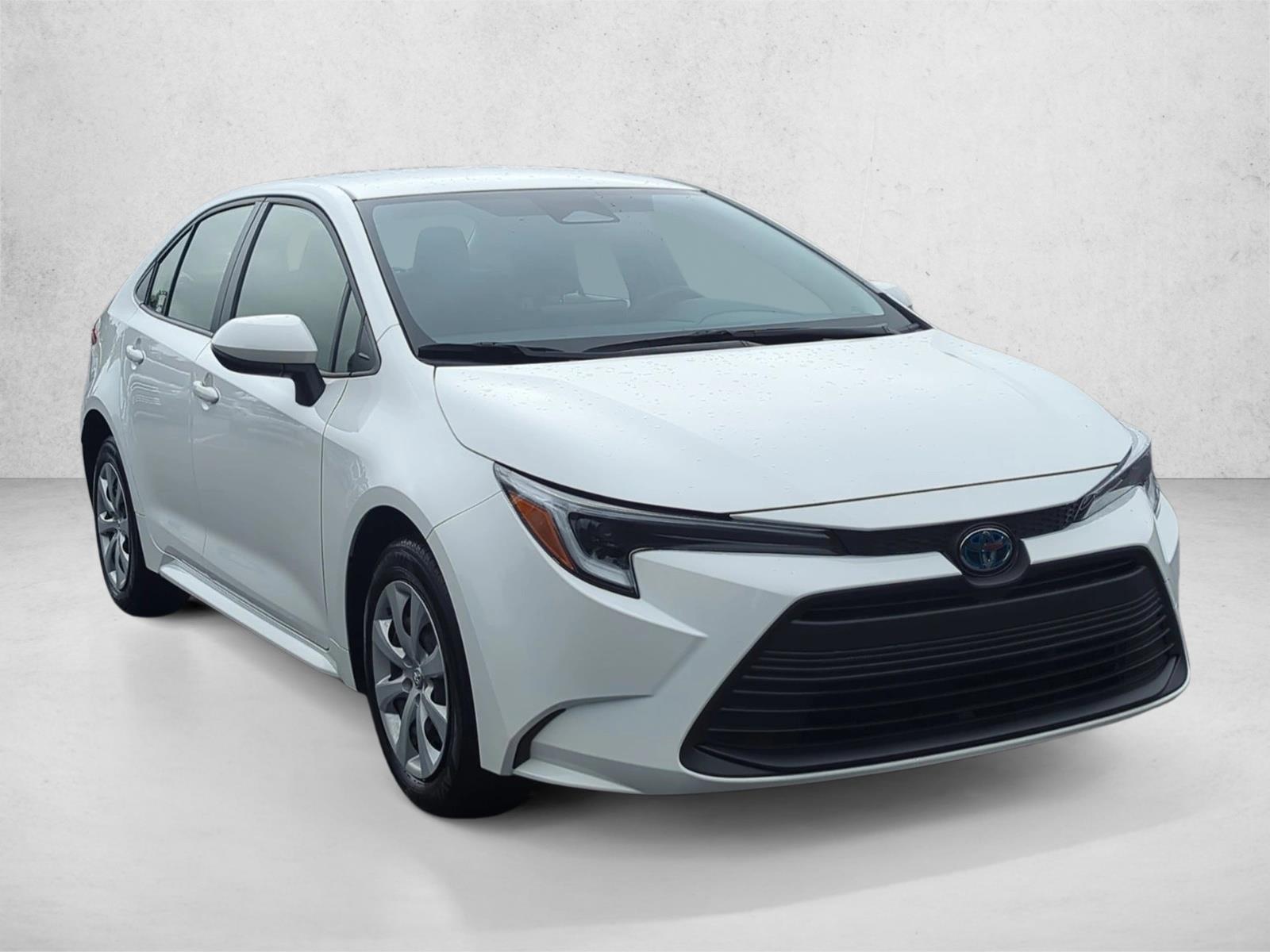 2025 Toyota Corolla Hybrid LE photo 3