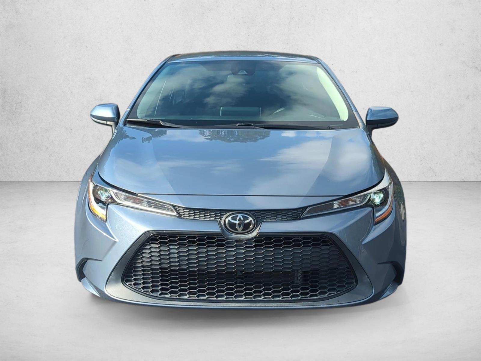 2020 Toyota Corolla LE photo 2