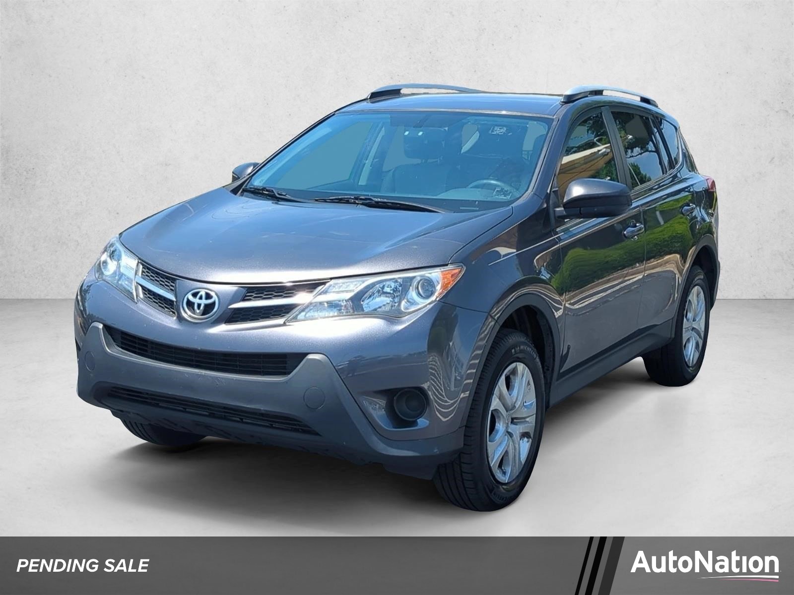 2014 Toyota RAV4 LE's photo