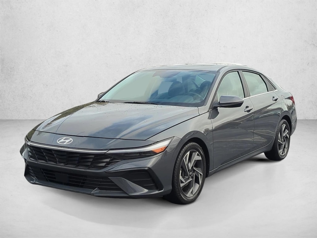 Used 2025 Hyundai Elantra Limited Sedan