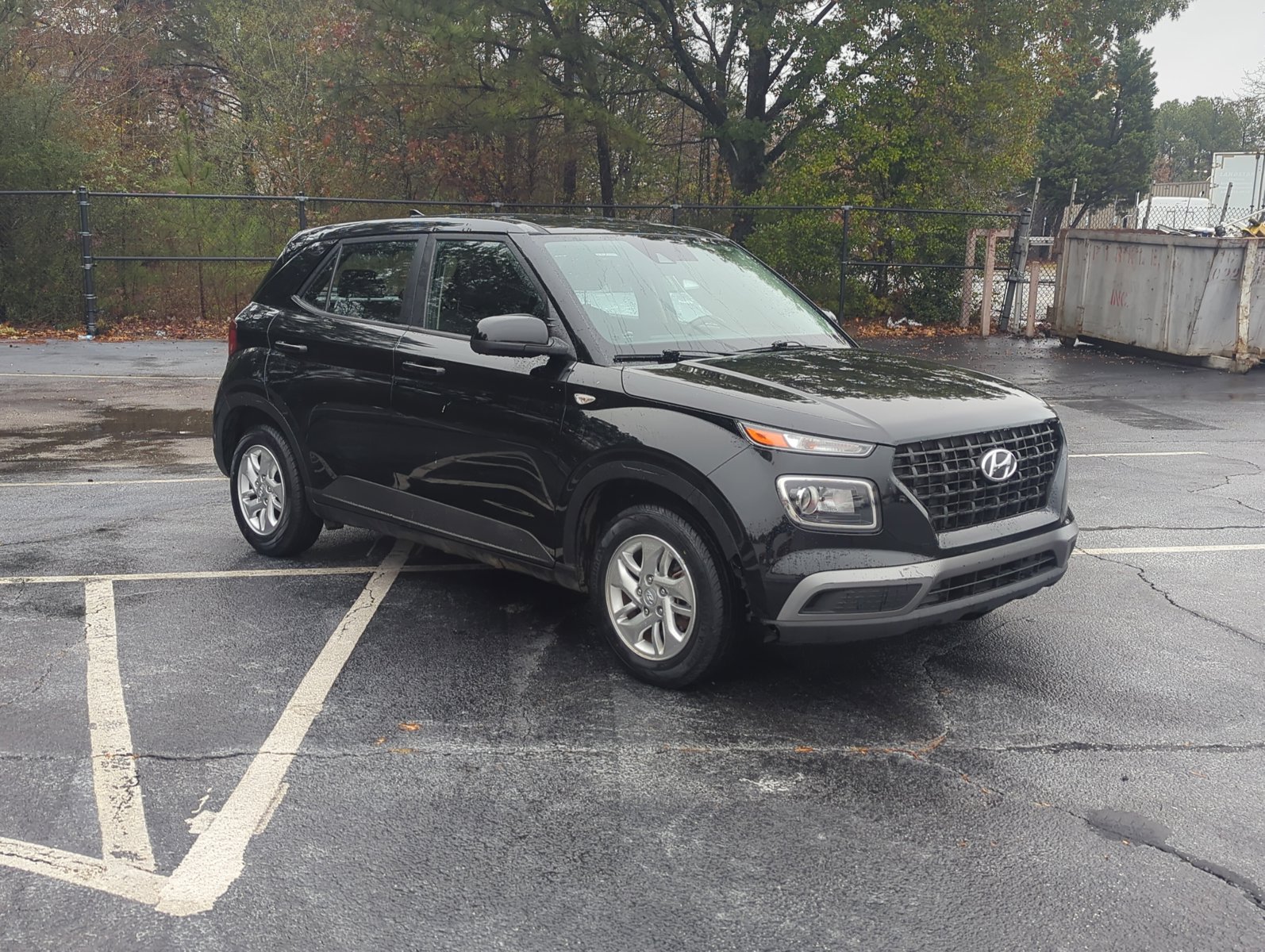 2022 Hyundai Venue SE photo 3