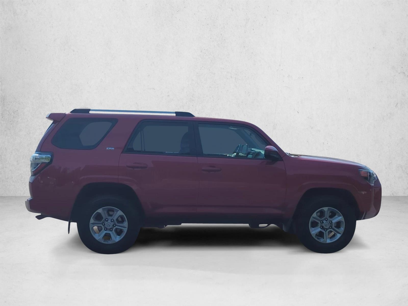 2021 Toyota 4Runner SR5 photo 4