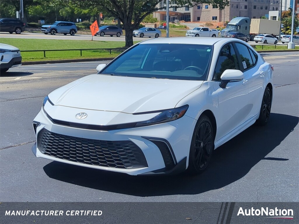 Used 2025 Toyota Camry SE Sedan