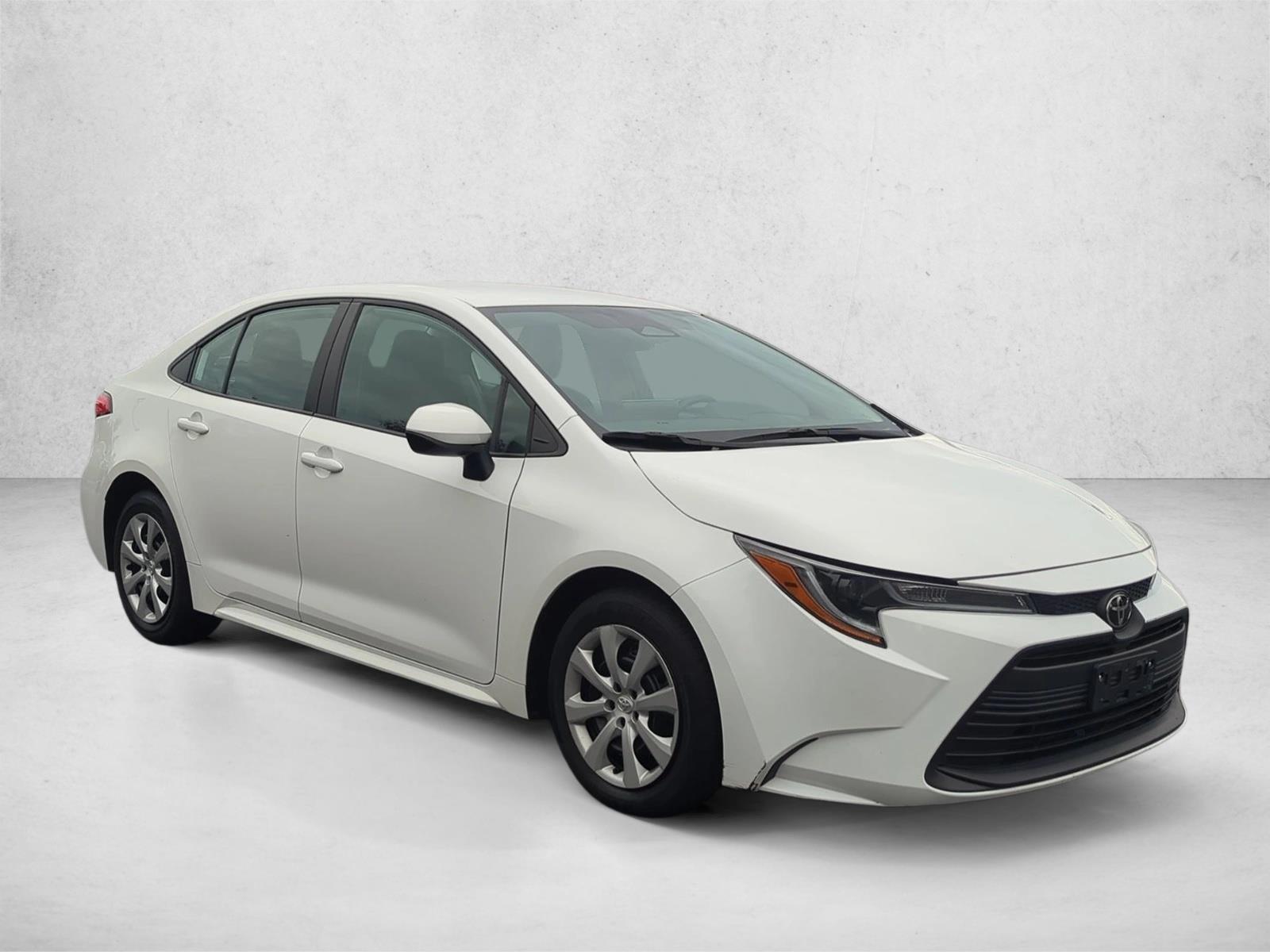 2024 Toyota Corolla LE photo 3