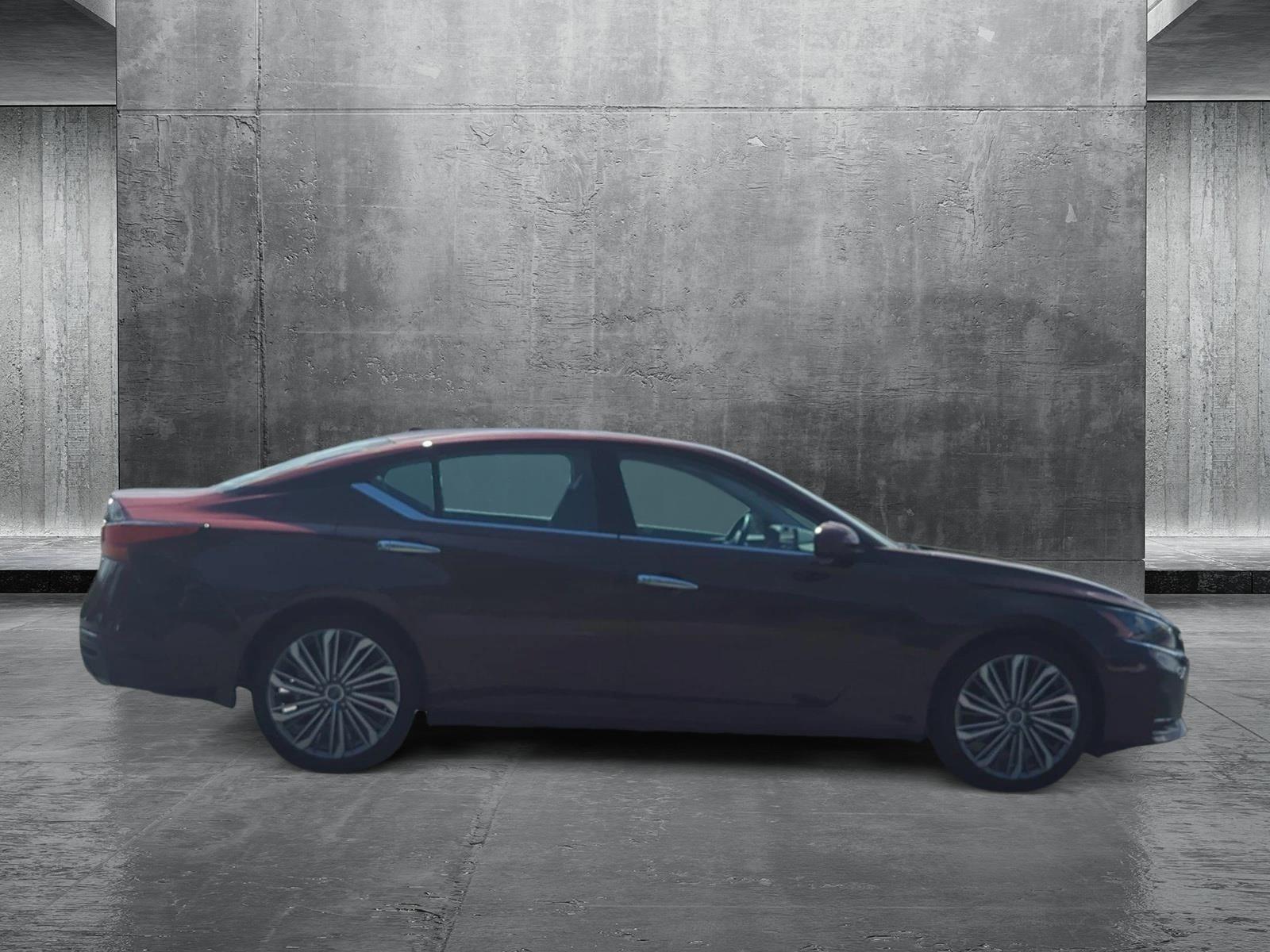 2024 Nissan Altima 2.5 SL photo 4