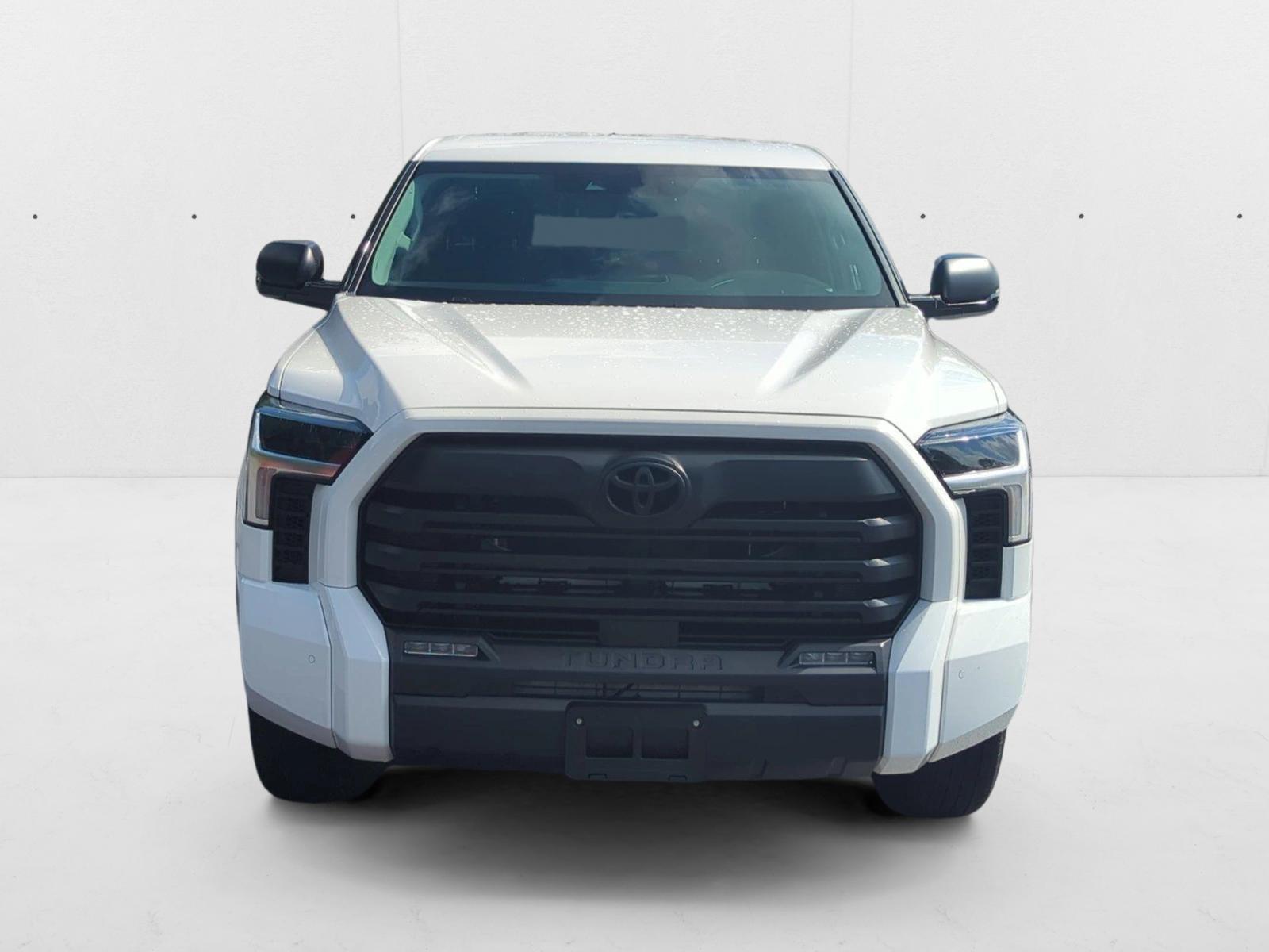 2023 Toyota Tundra SR5 CrewMax photo 2