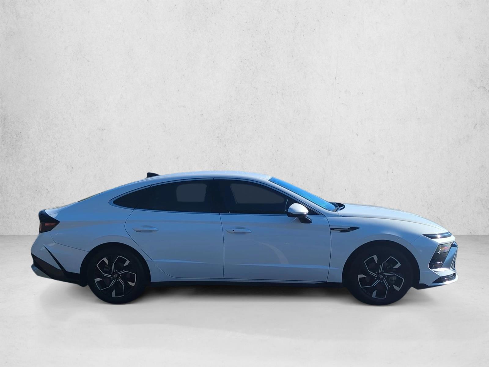 2024 Hyundai Sonata SEL photo 4