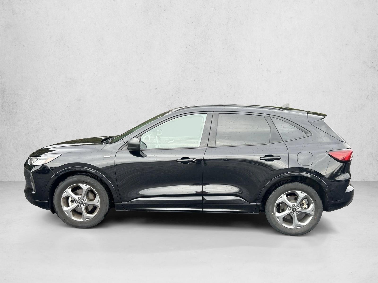 2023 Ford Escape ST-Line photo 4