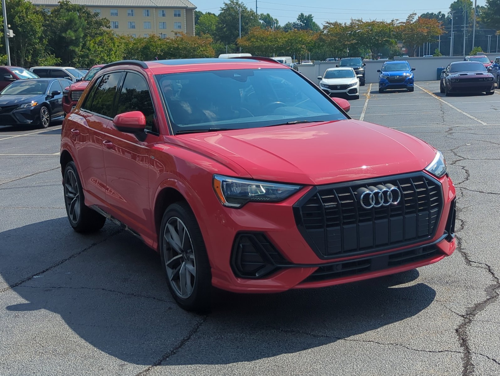 2021 Audi Q3 45 TFSI S line Premium photo 3