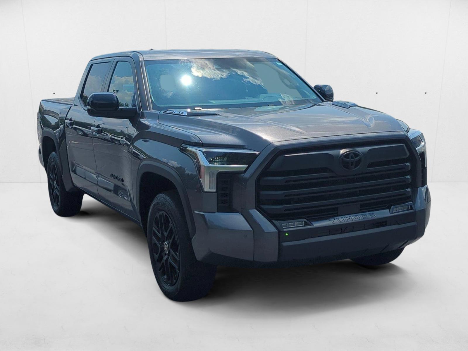 2024 Toyota Tundra Limited CrewMax photo 3