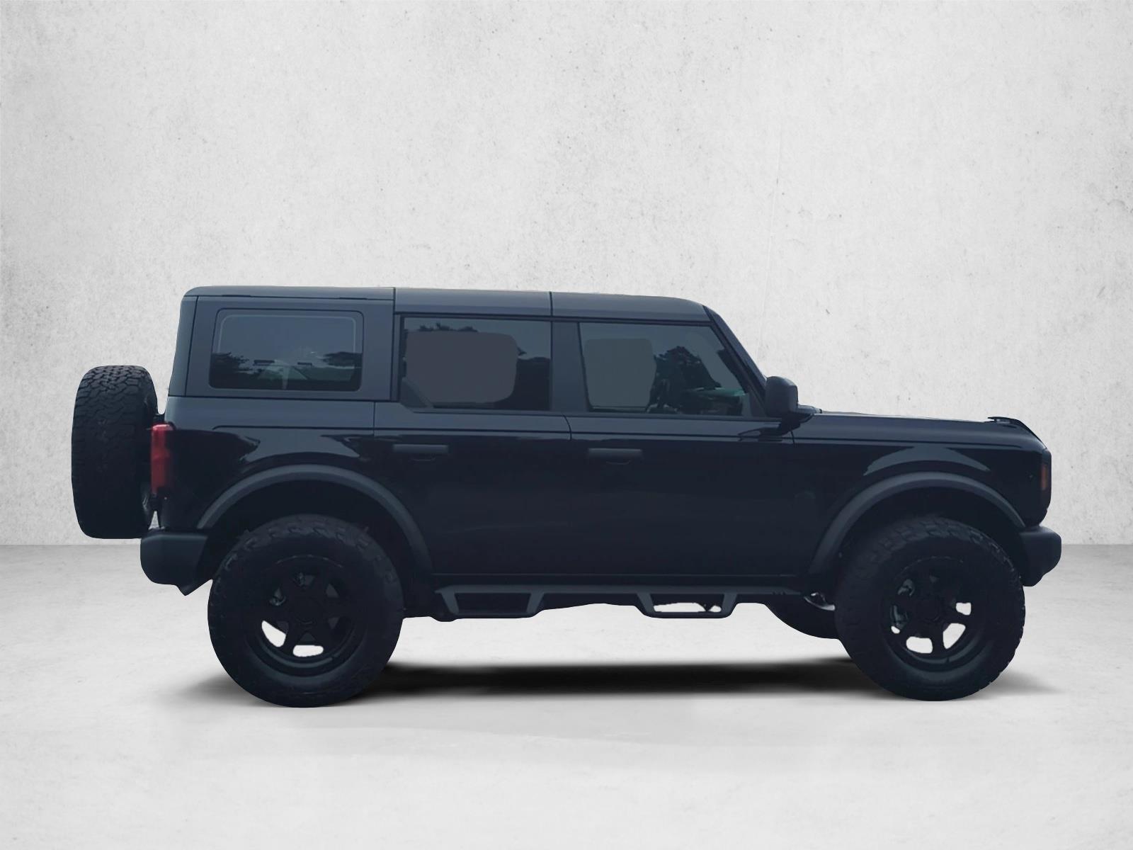 2025 Ford Bronco Base photo 4