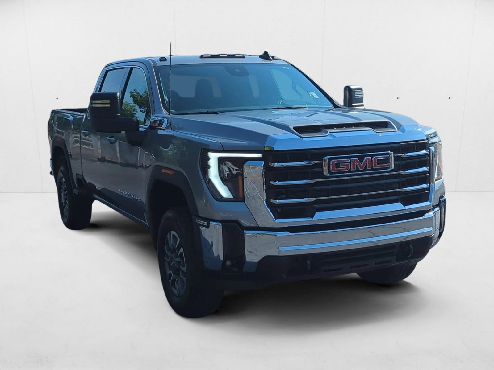 2025 Gmc Sierra 2500 HD SLE photo 3