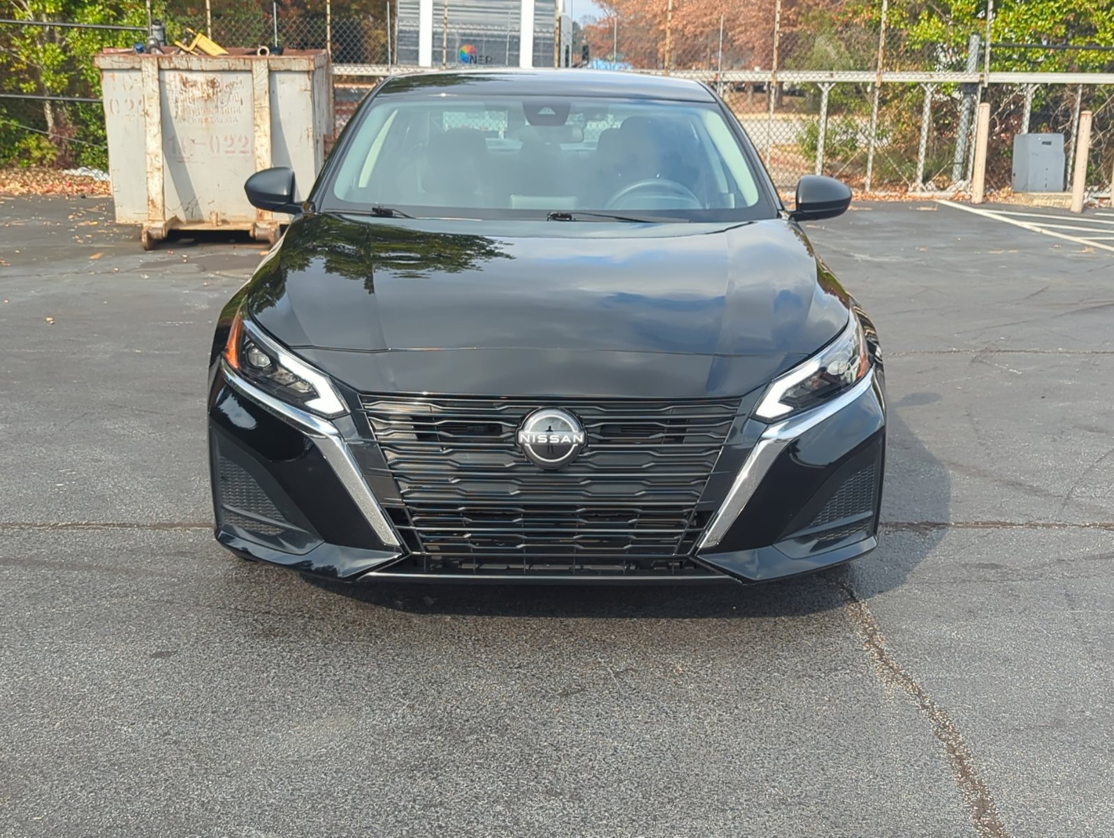 2024 Nissan Altima 2.5 SV photo 2