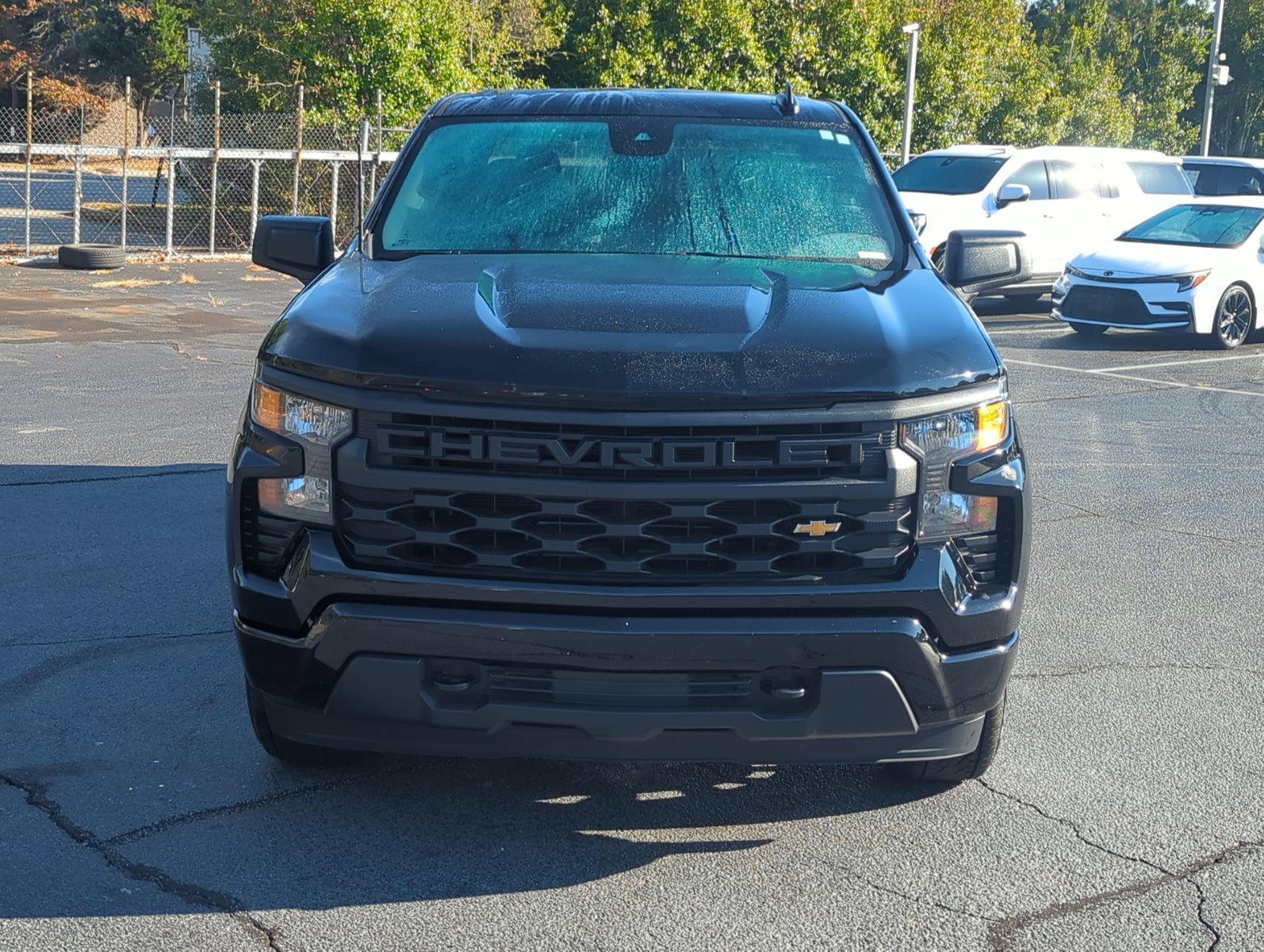 2024 Chevrolet Silverado 1500 Custom photo 2