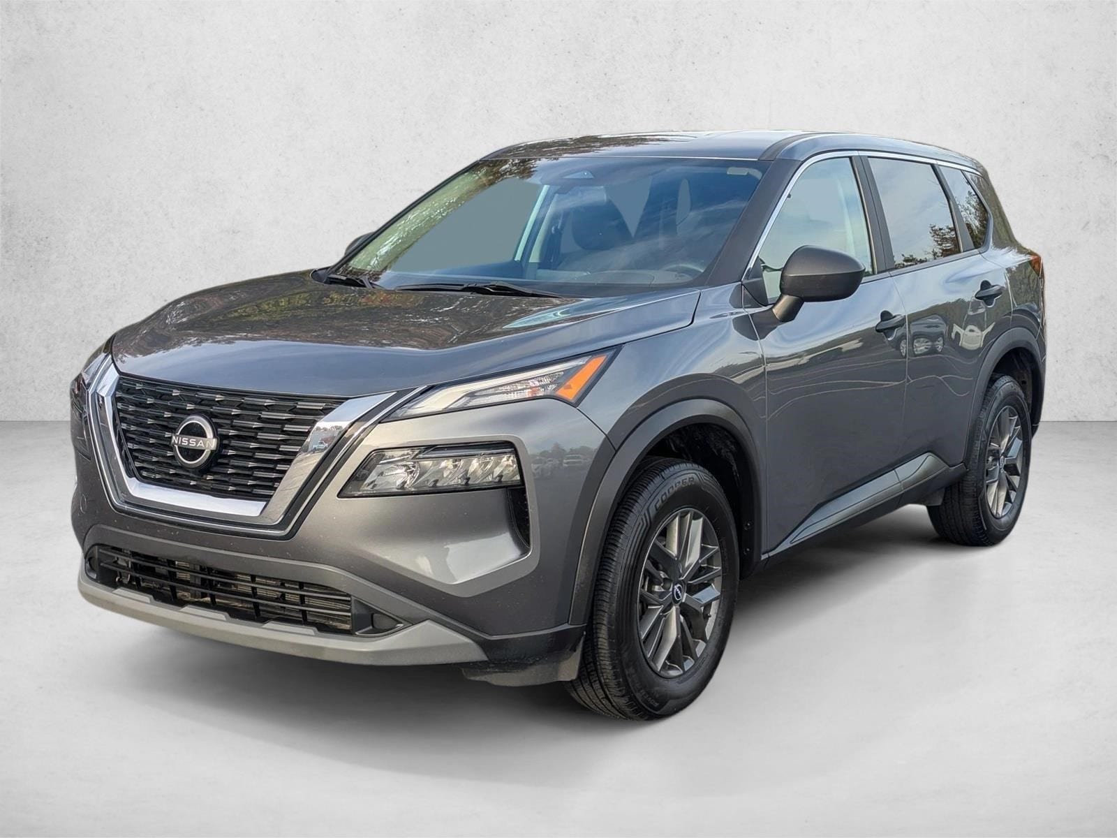 2023 Nissan Rogue S's photo