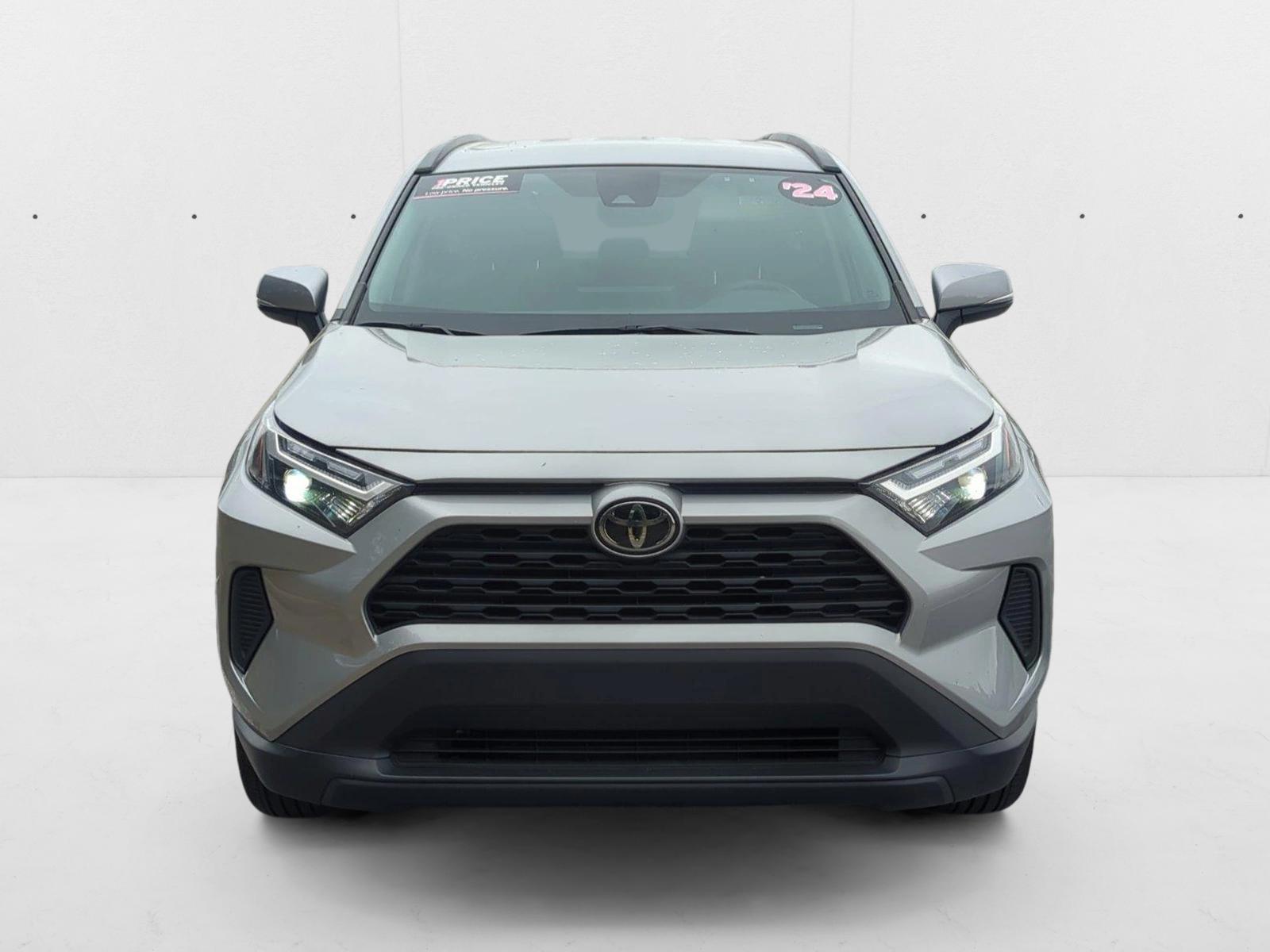 2024 Toyota RAV4 XLE photo 2